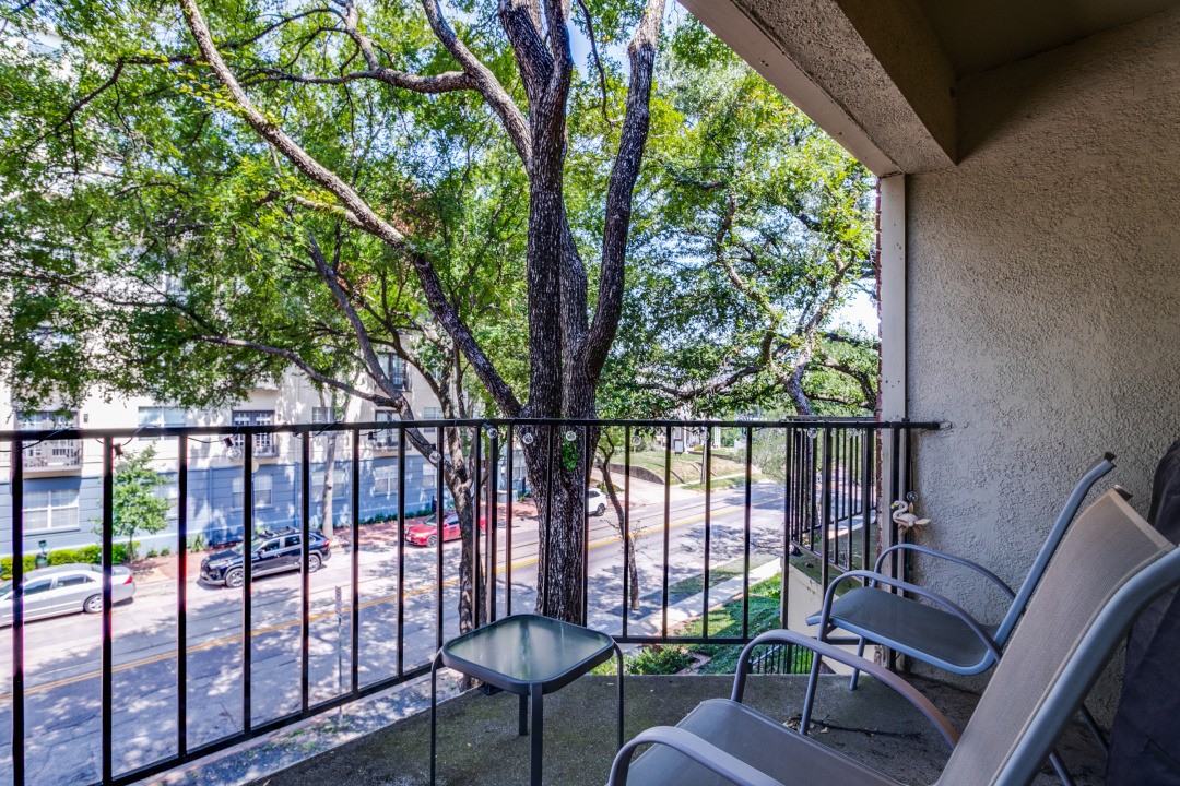 3100 Cole Avenue 203