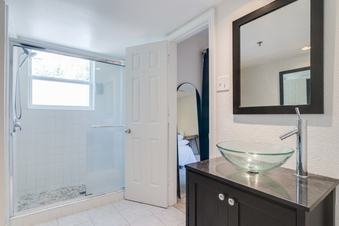 3100 Cole Avenue 203