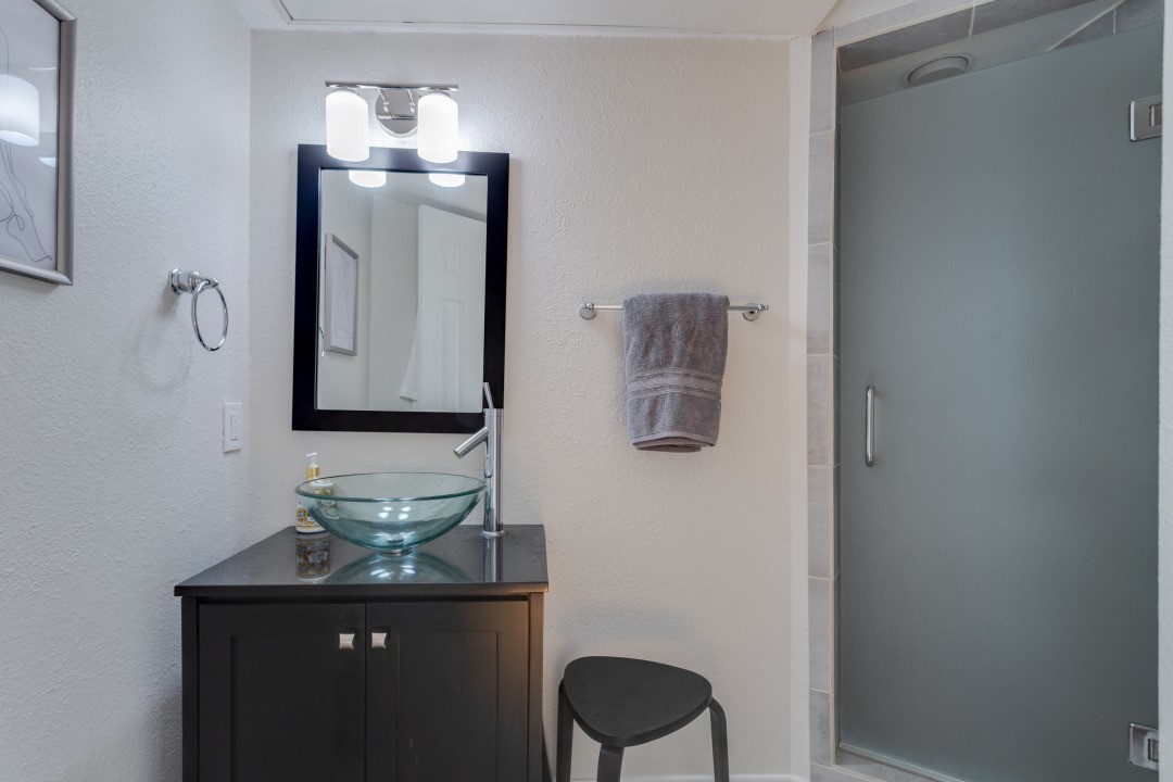 3100 Cole Avenue 203