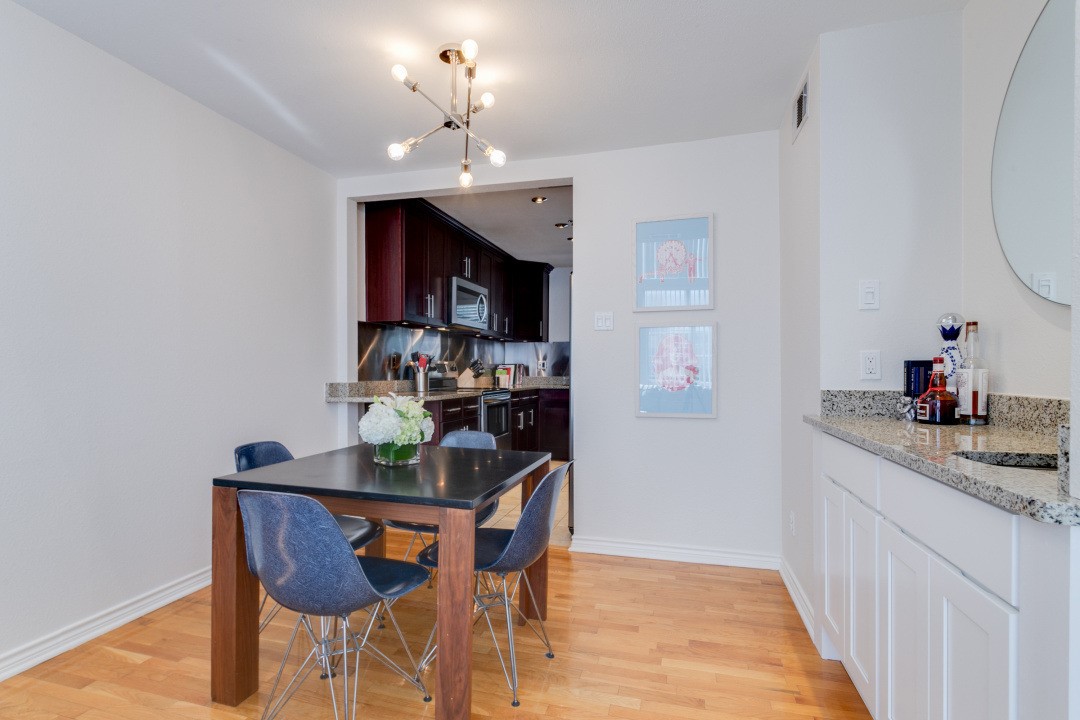 3100 Cole Avenue 203