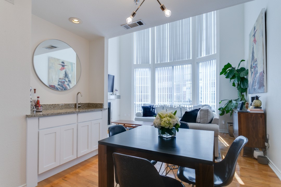 3100 Cole Avenue 203