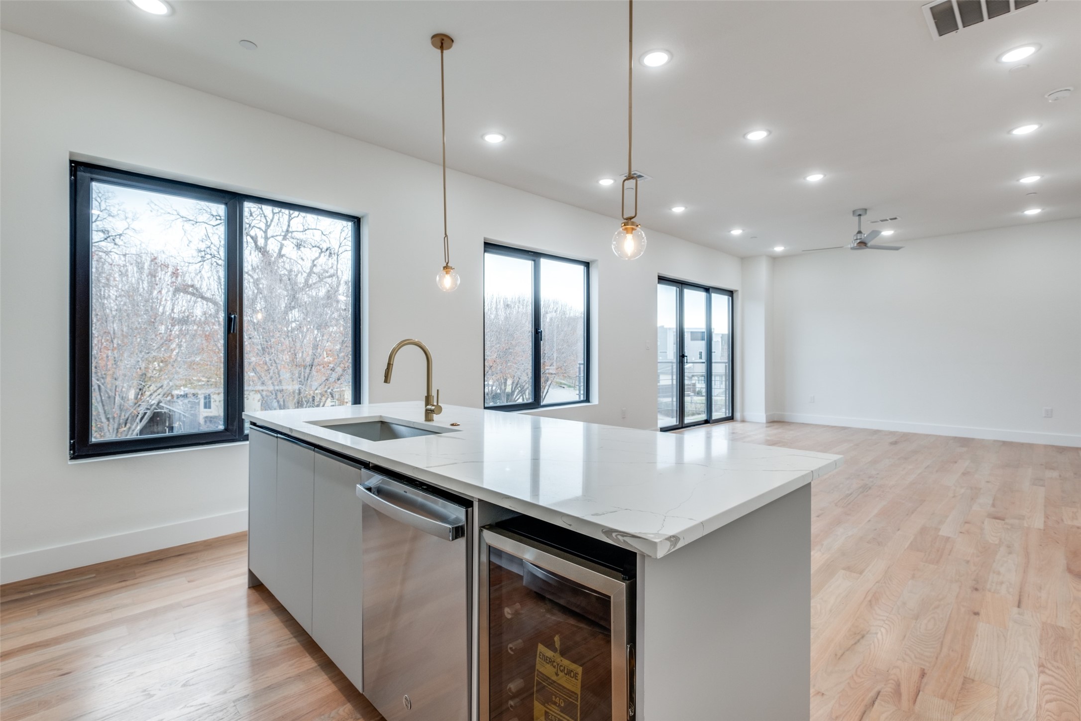 2607 Calvin Street 6