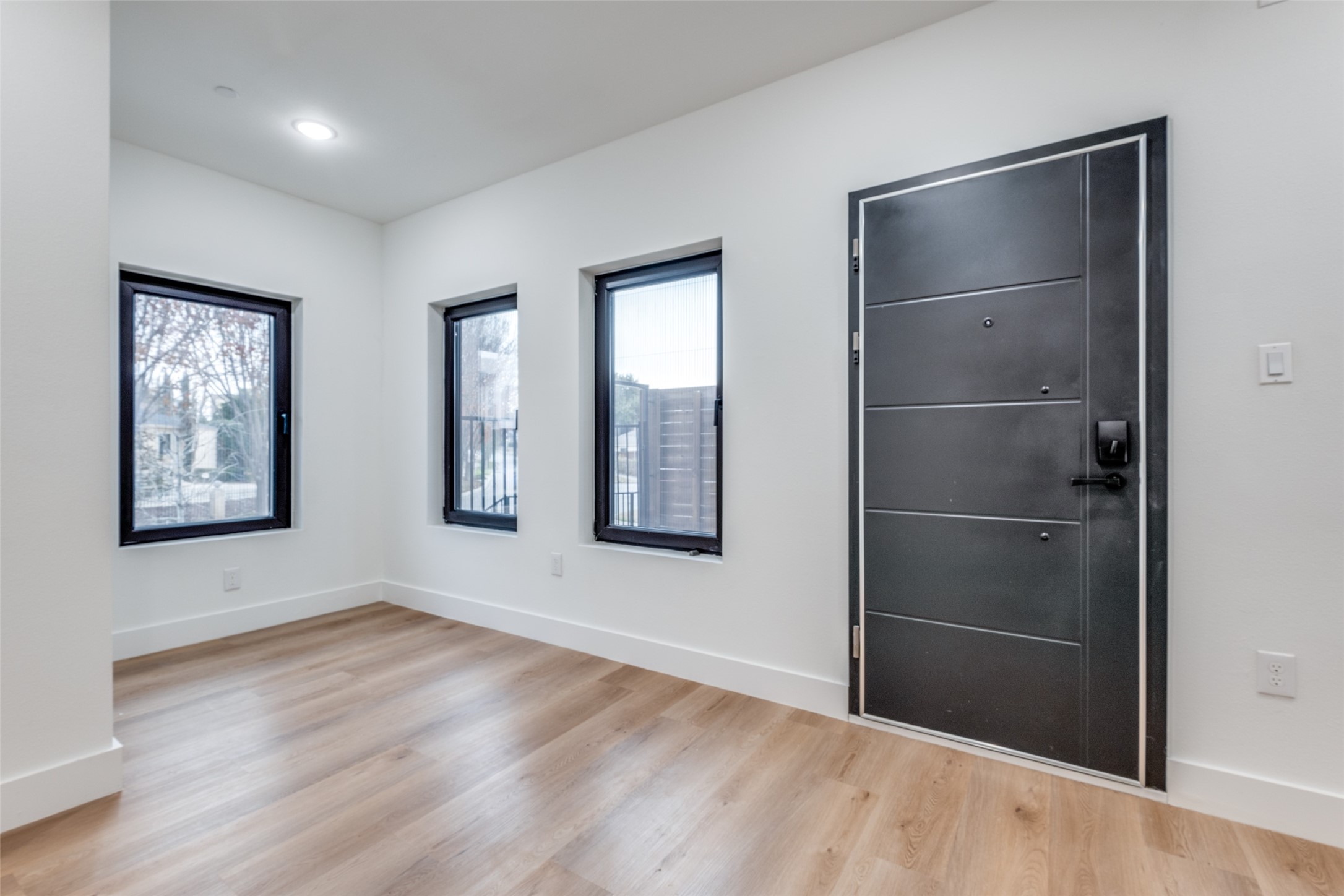 2607 Calvin Street 6