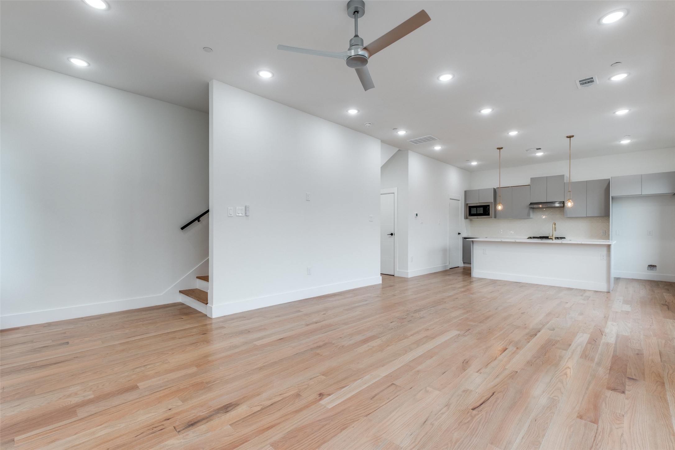 2607 Calvin Street 6