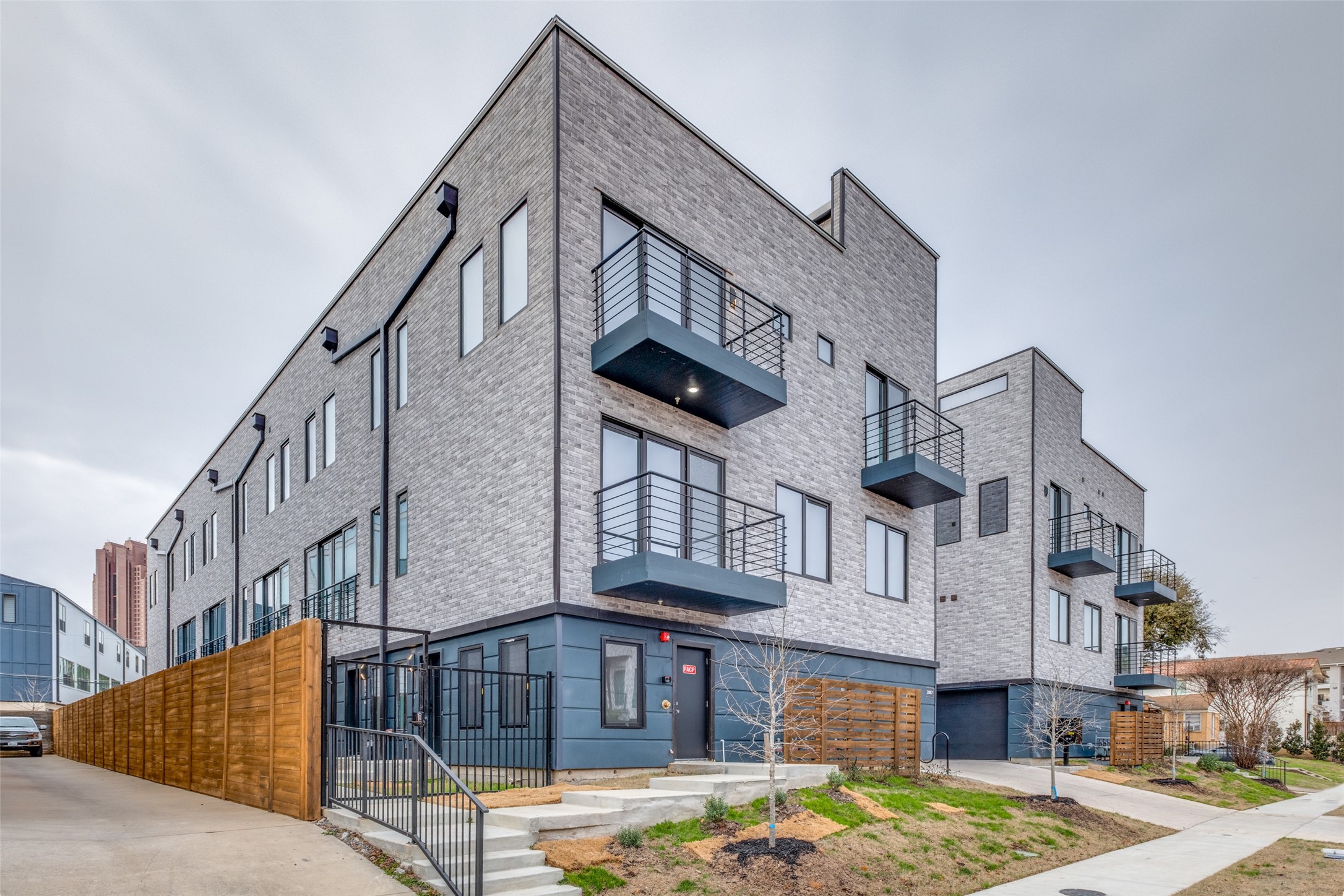 2607 Calvin Street 6