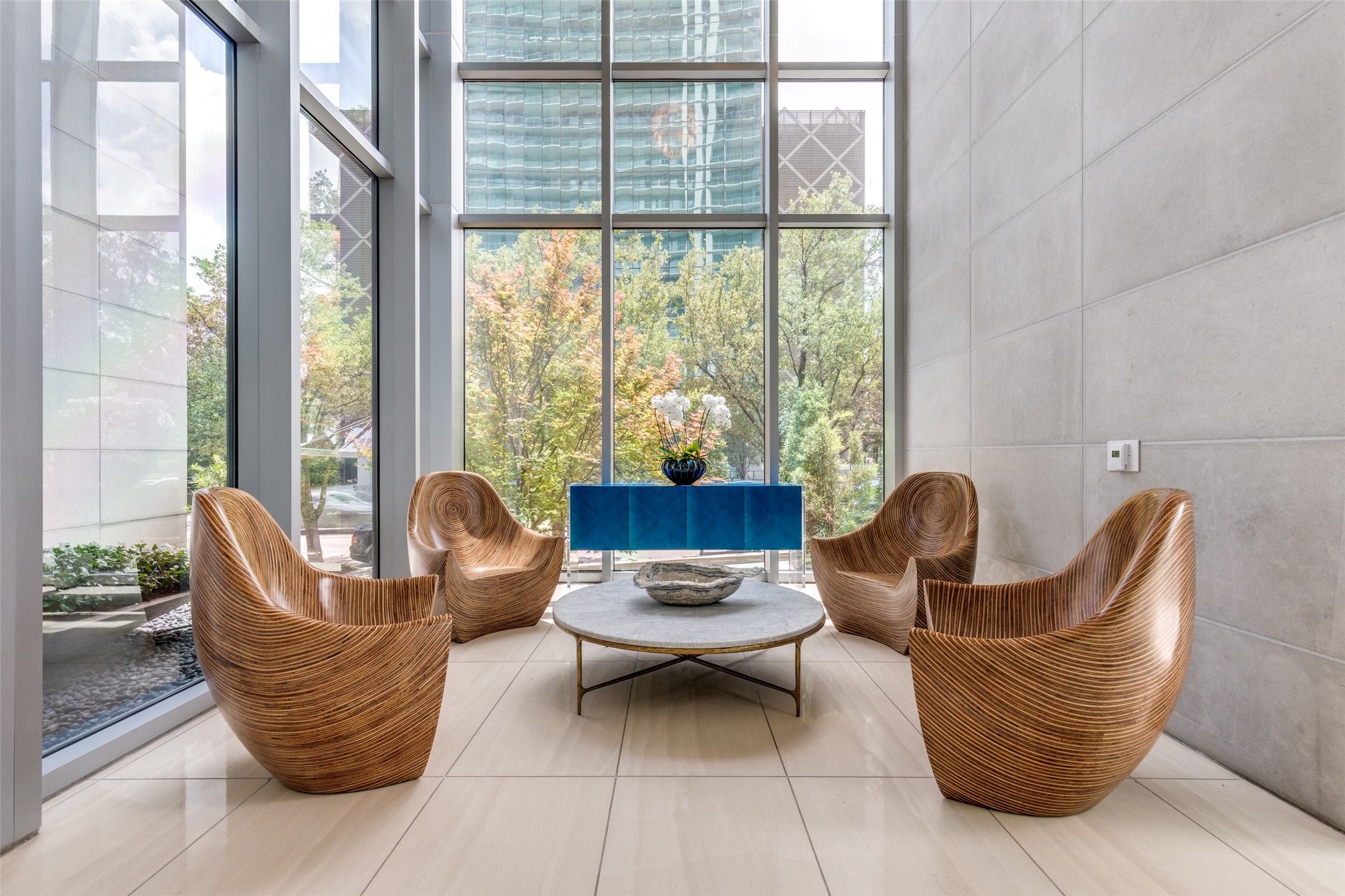 2900 Mckinnon Street 1204