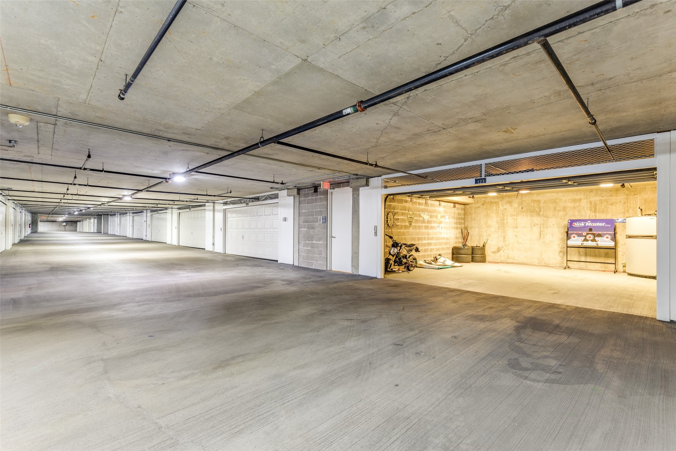 2900 Mckinnon Street 1204