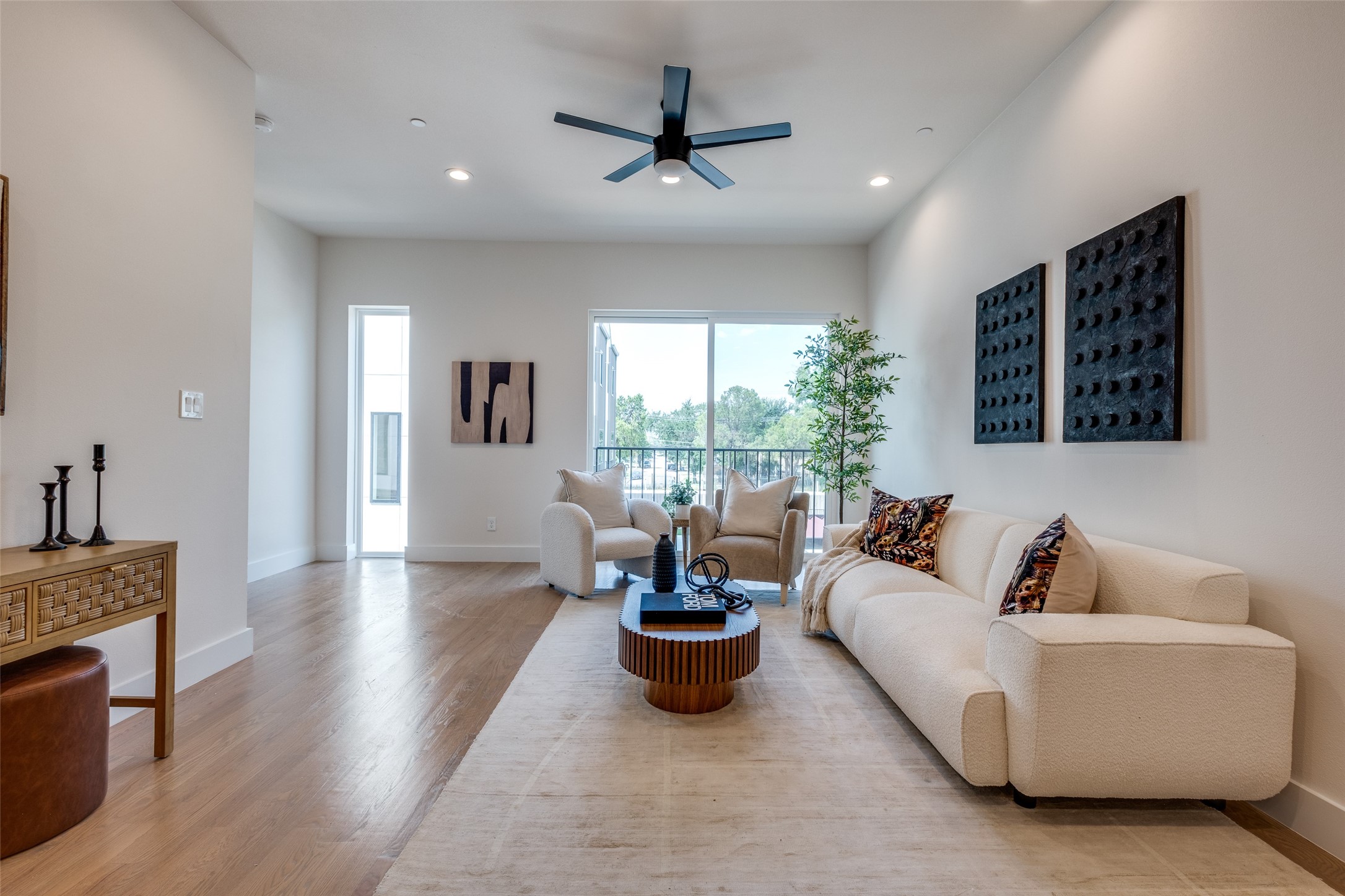 4517 Munger Avenue 107