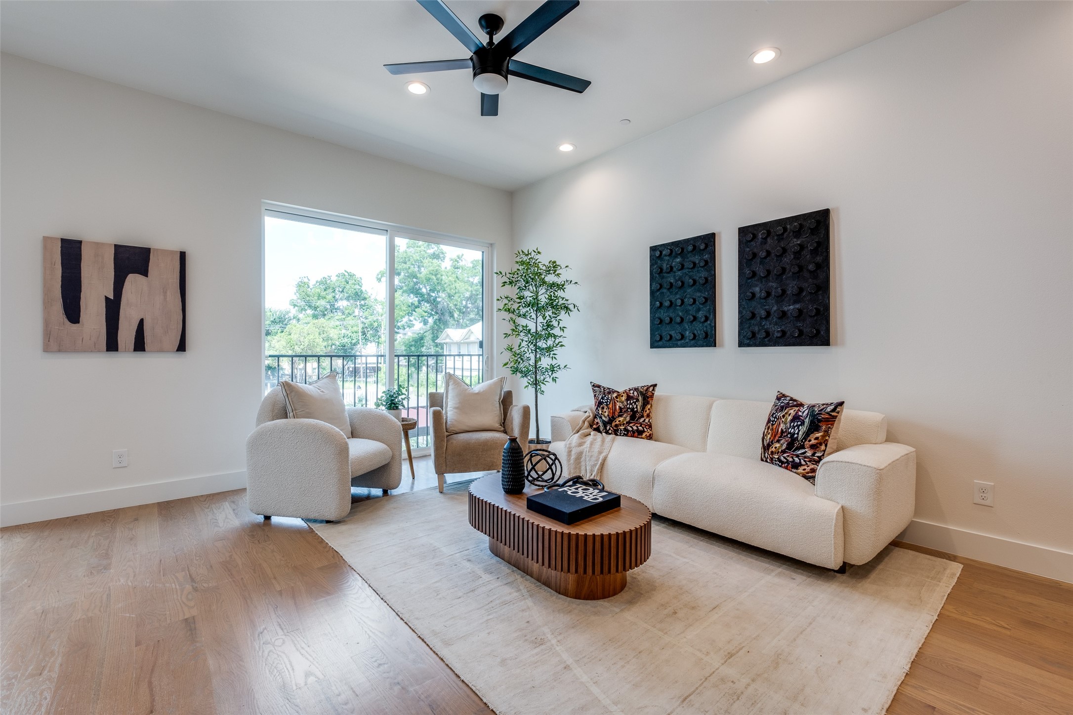 4517 Munger Avenue 107