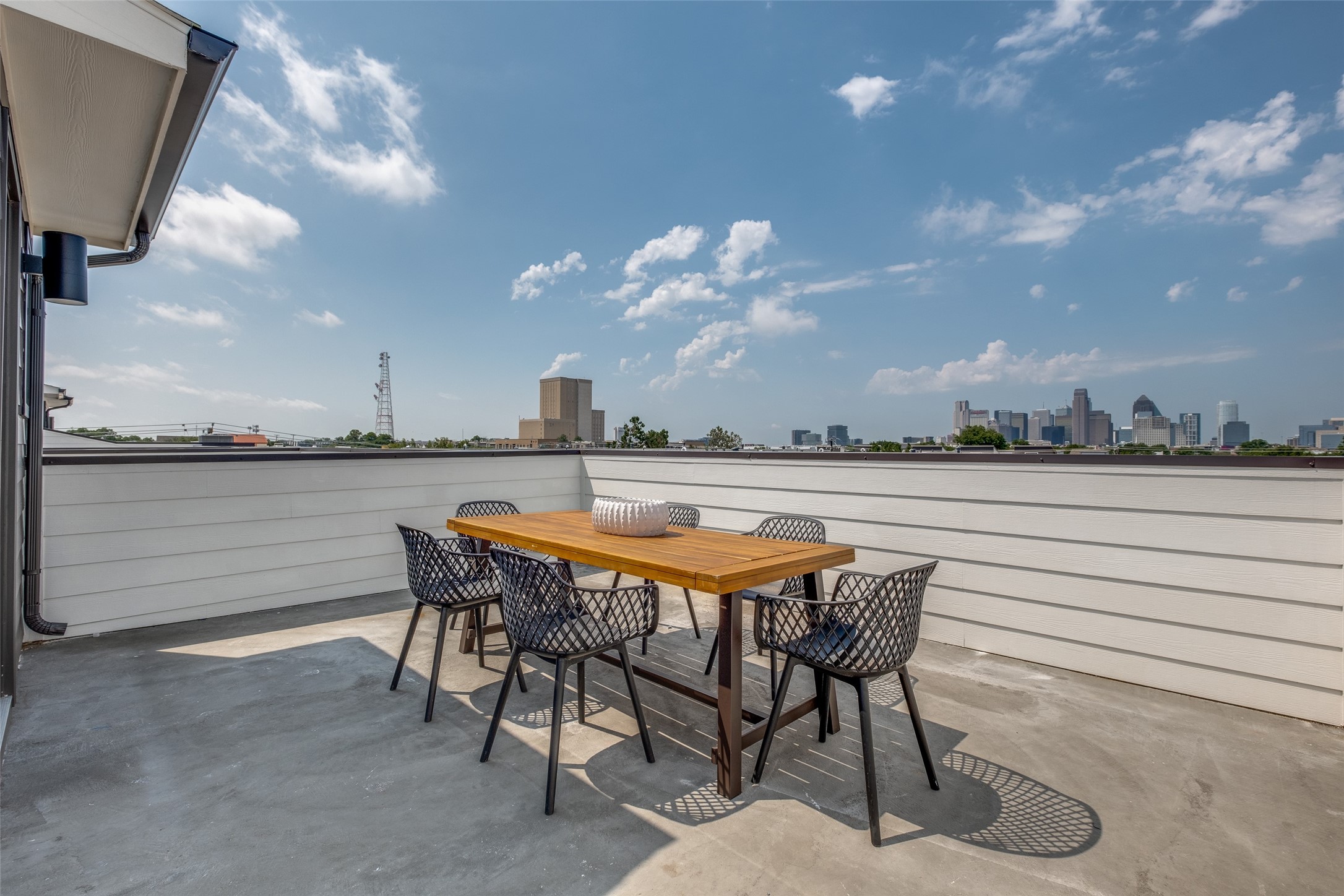 4517 Munger Avenue 107