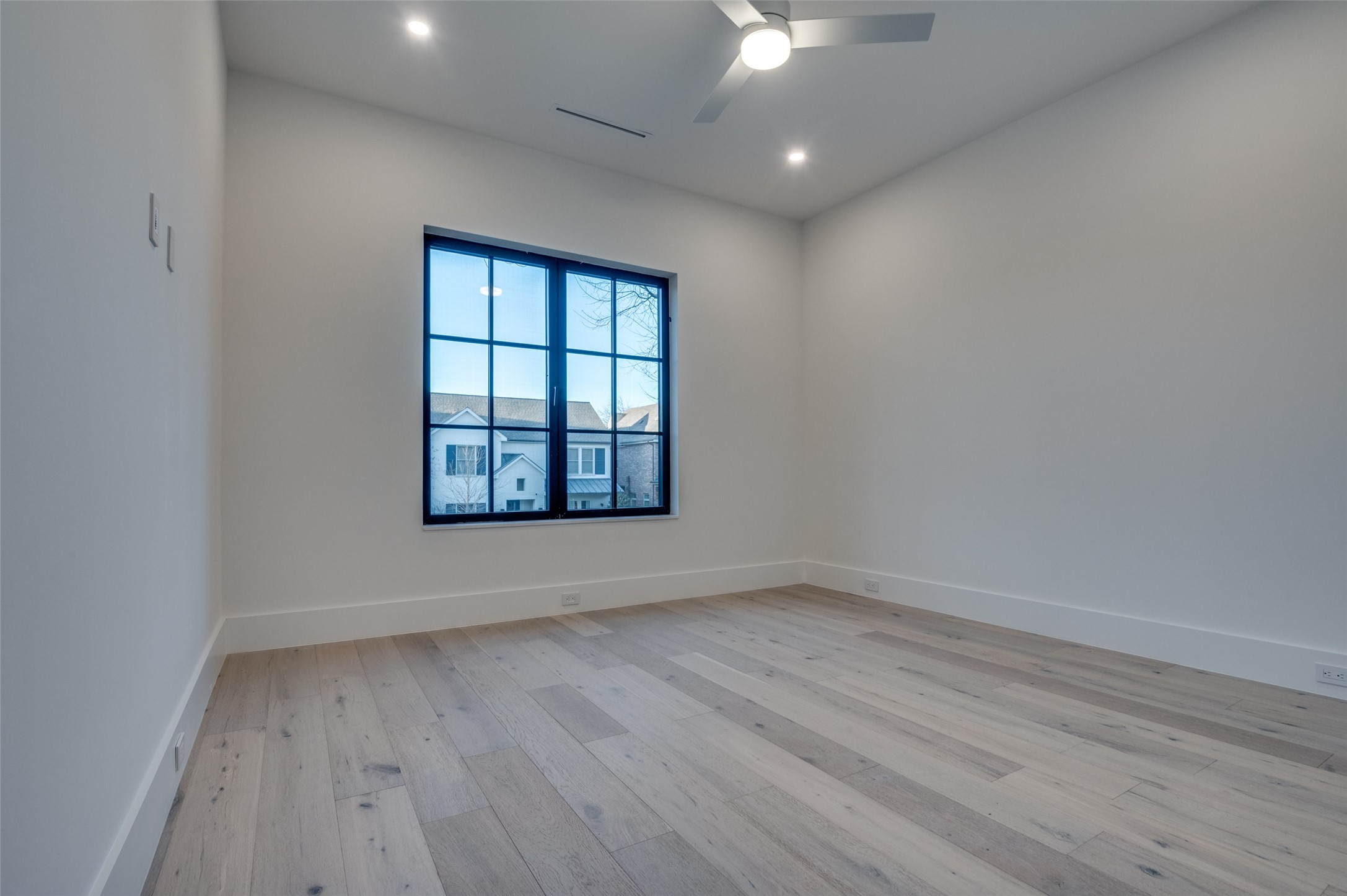 4910 W Hanover Avenue