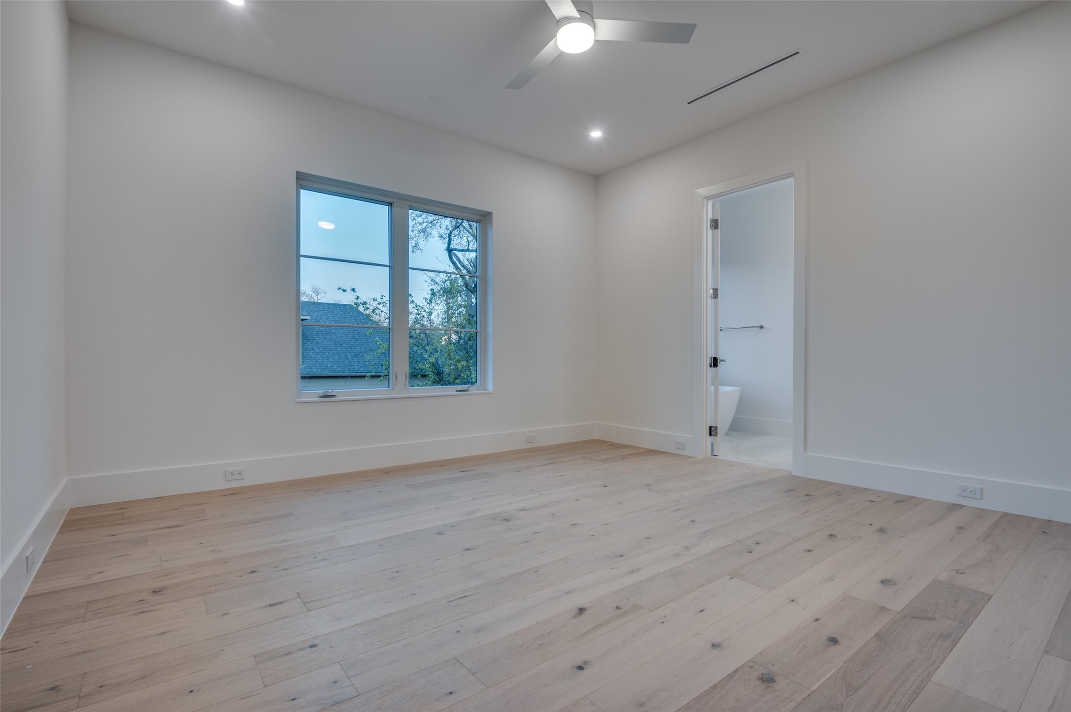 4910 W Hanover Avenue
