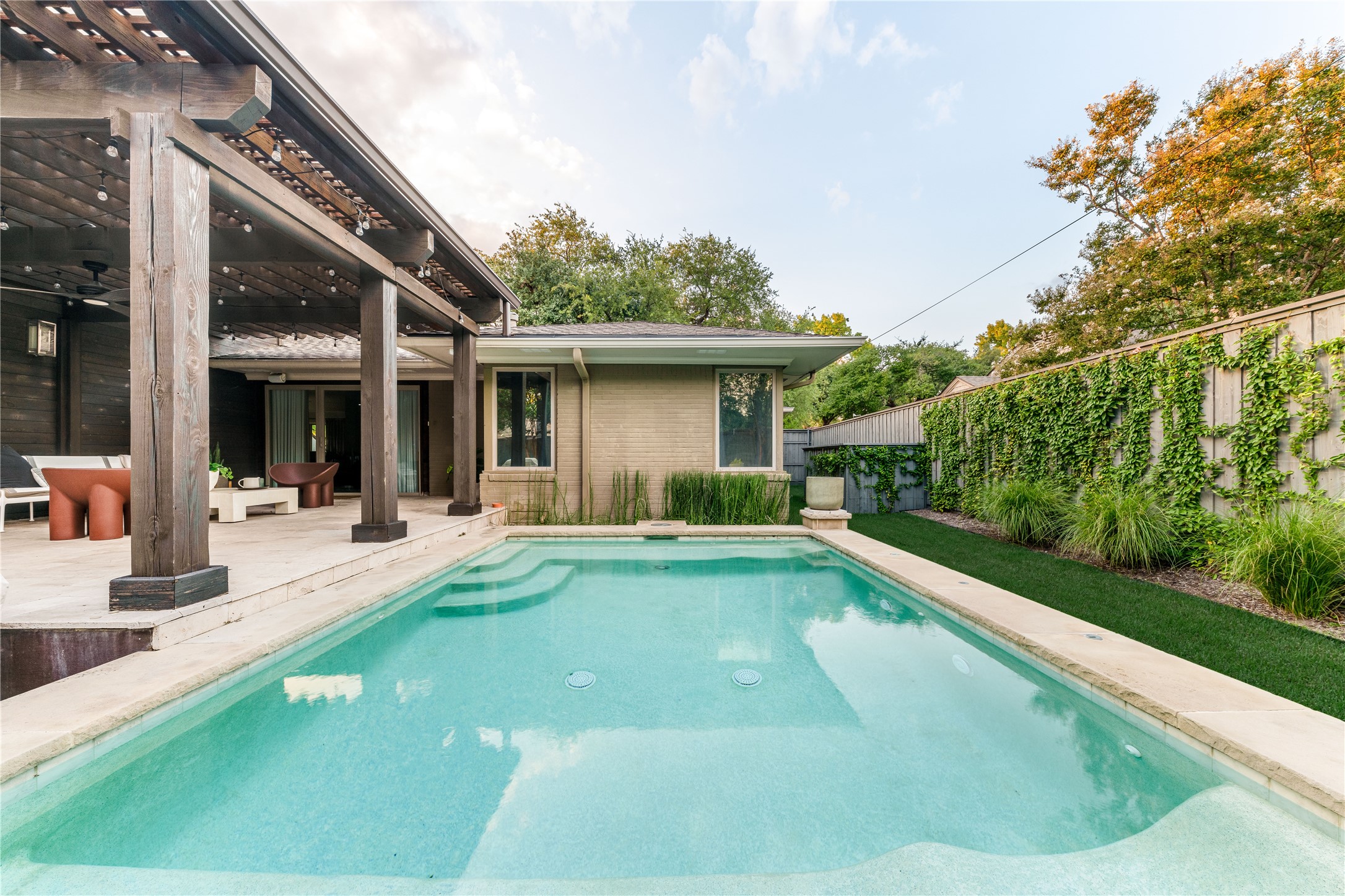 5302 Edmondson Avenue