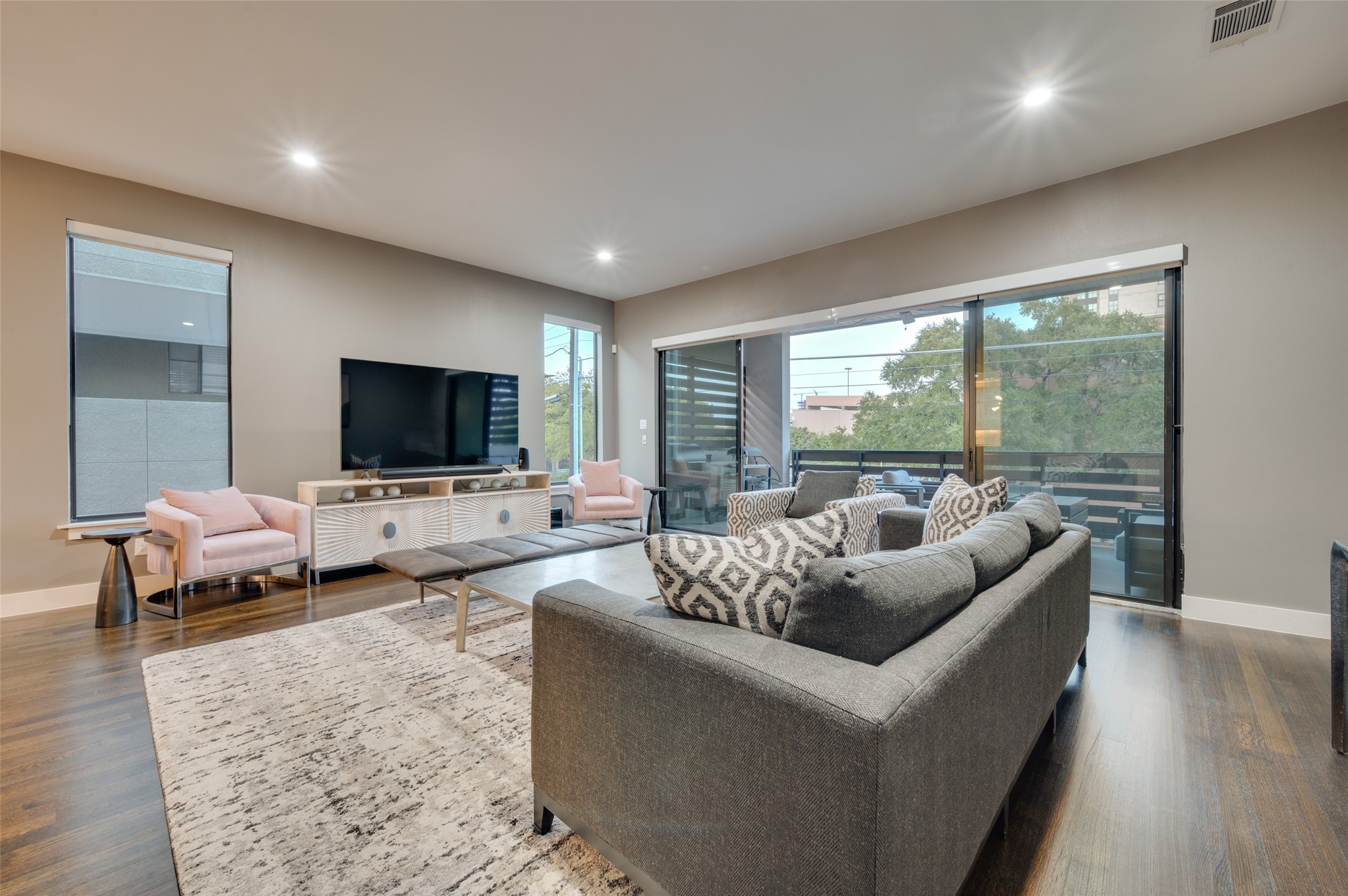 3815 Throckmorton Street