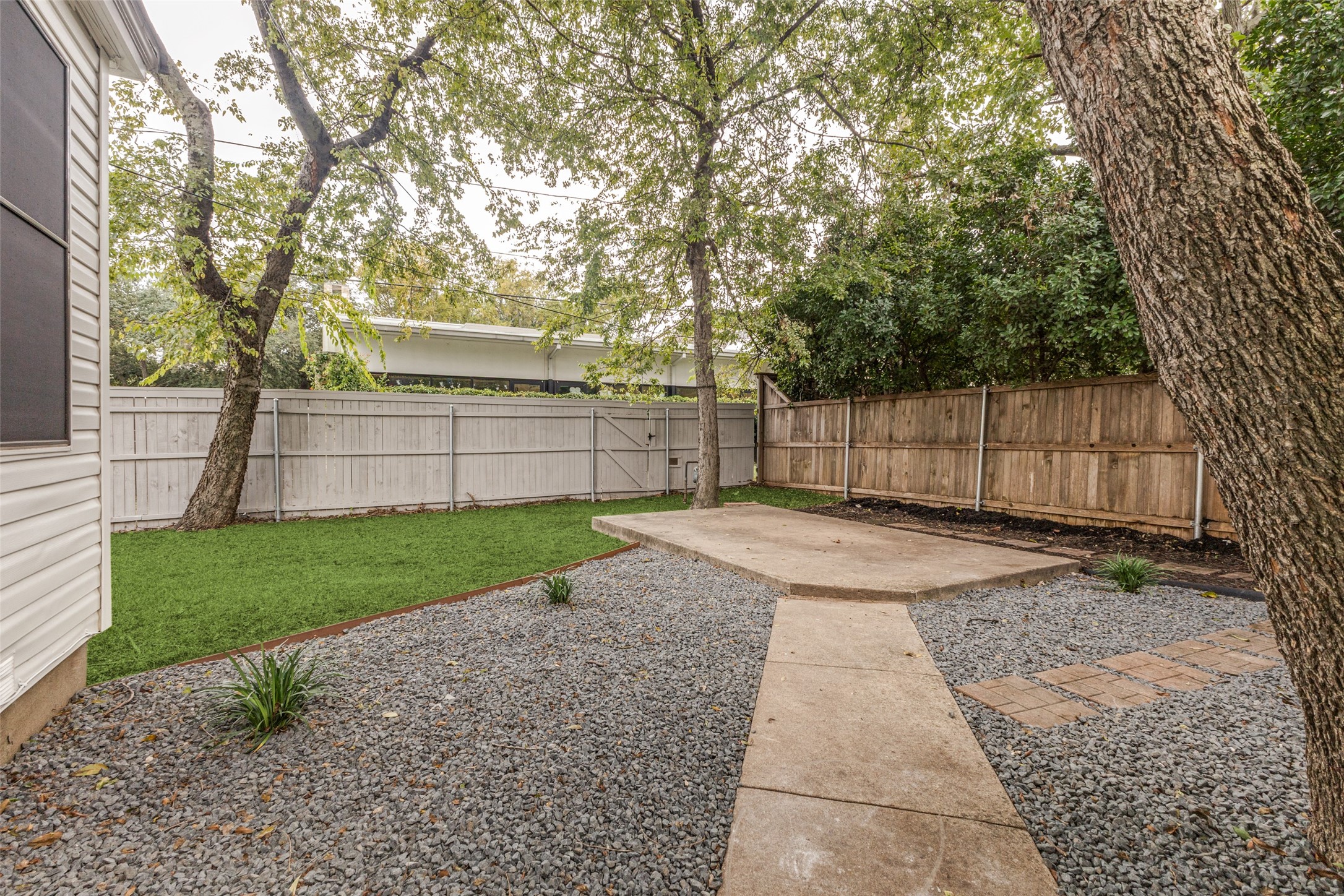 5848 Kenwoods Avenue