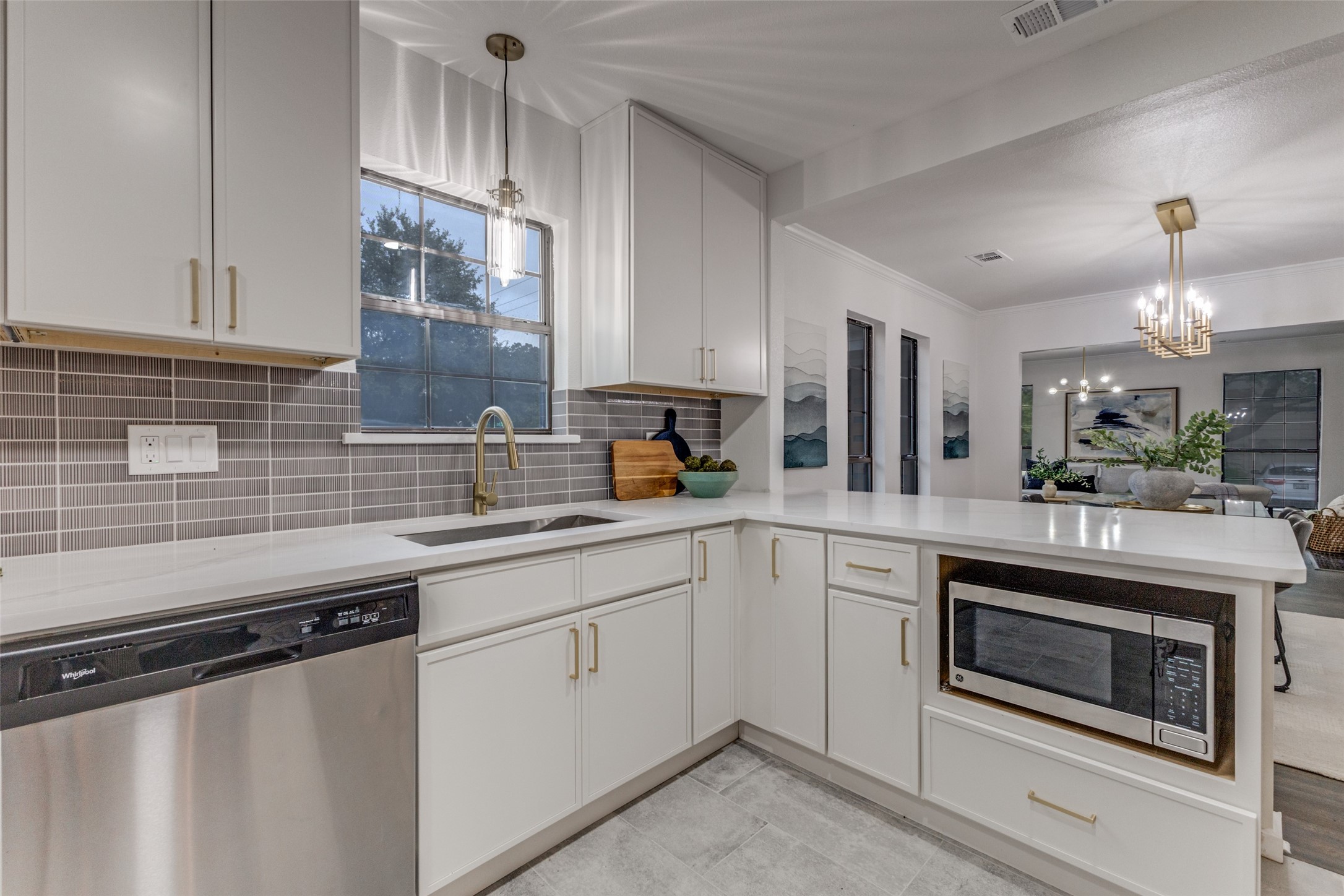 5848 Kenwoods Avenue