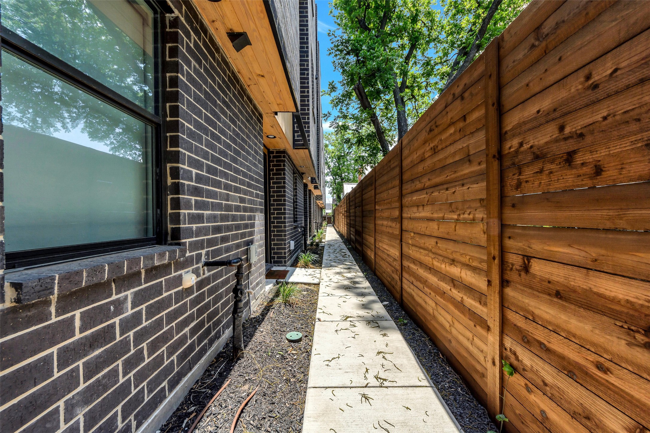 1961 Dowgate Court