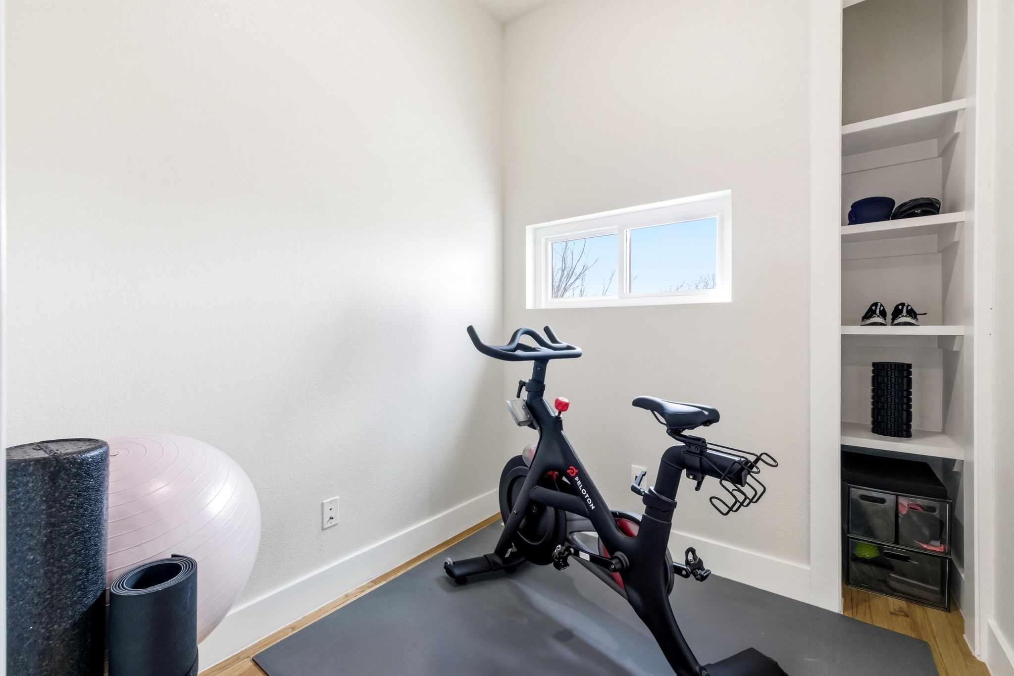 3816 Roseland Avenue B100