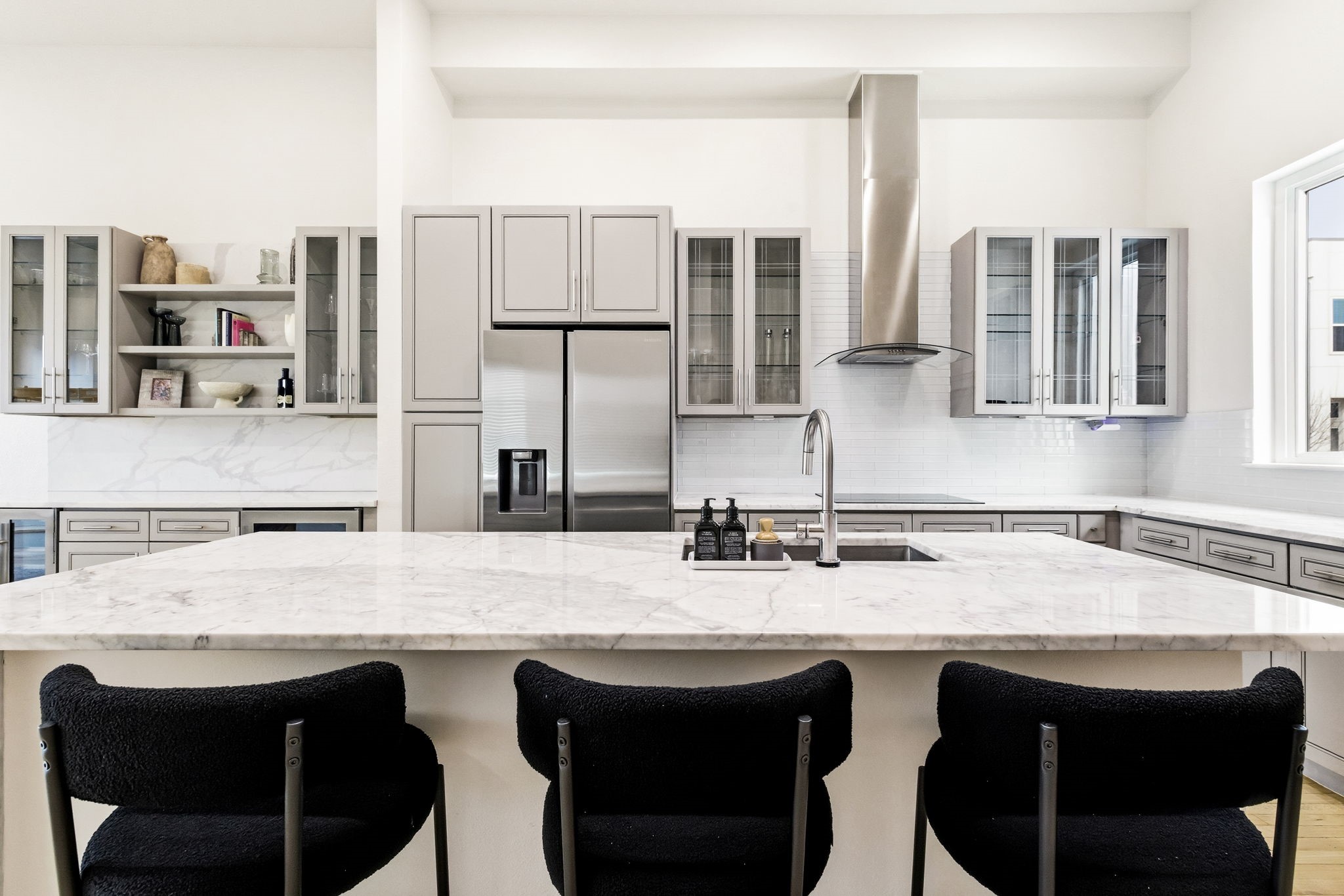 3816 Roseland Avenue B100