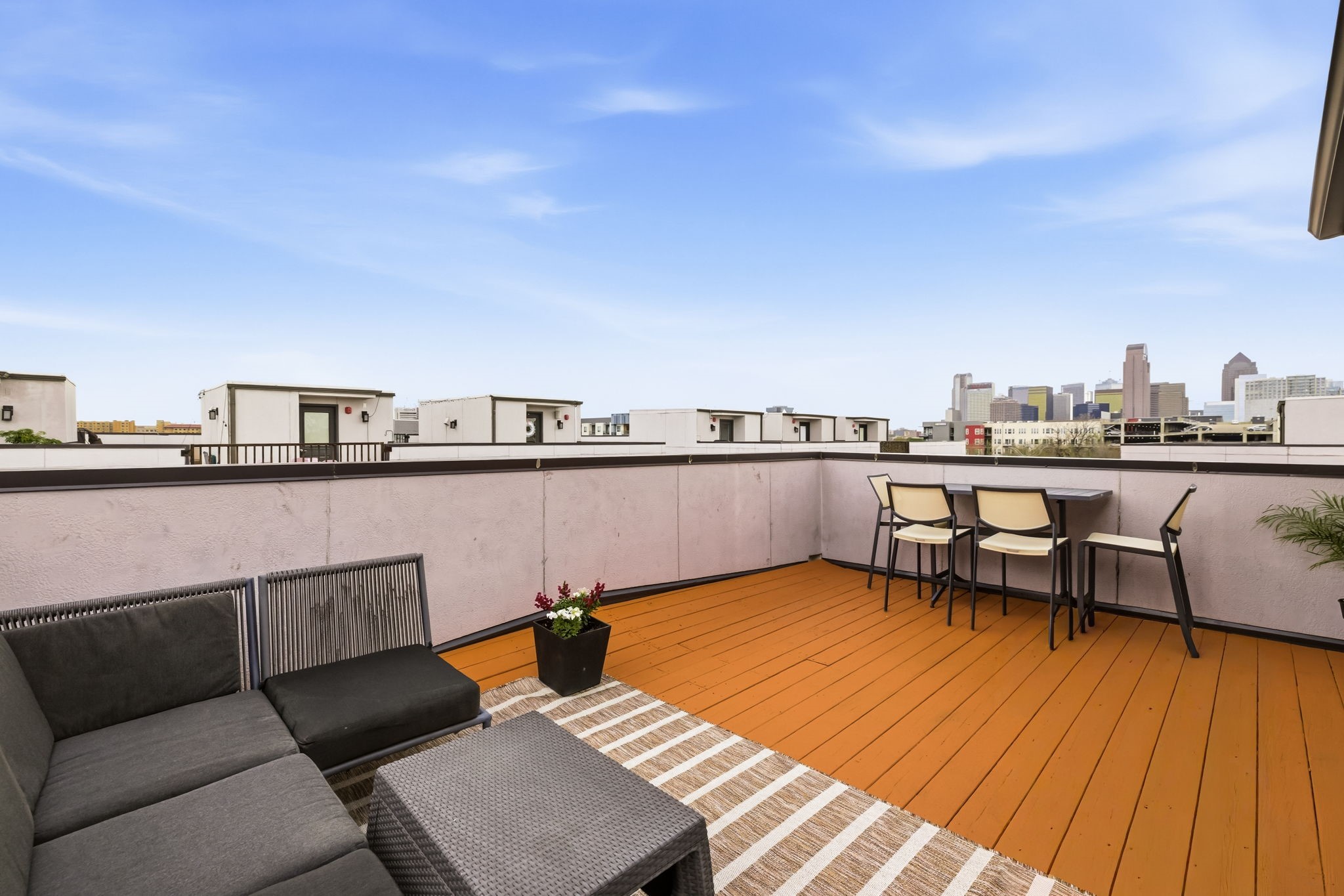 3816 Roseland Avenue B100