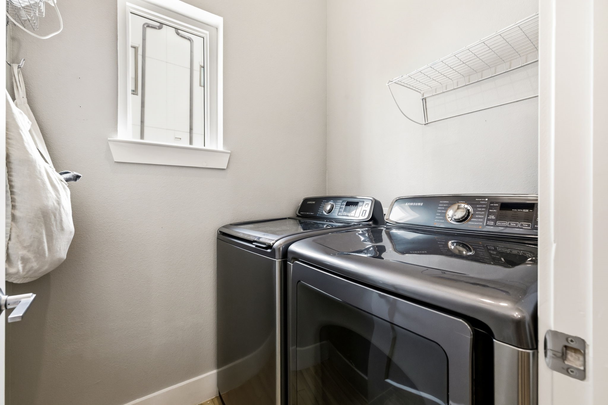 3816 Roseland Avenue B100
