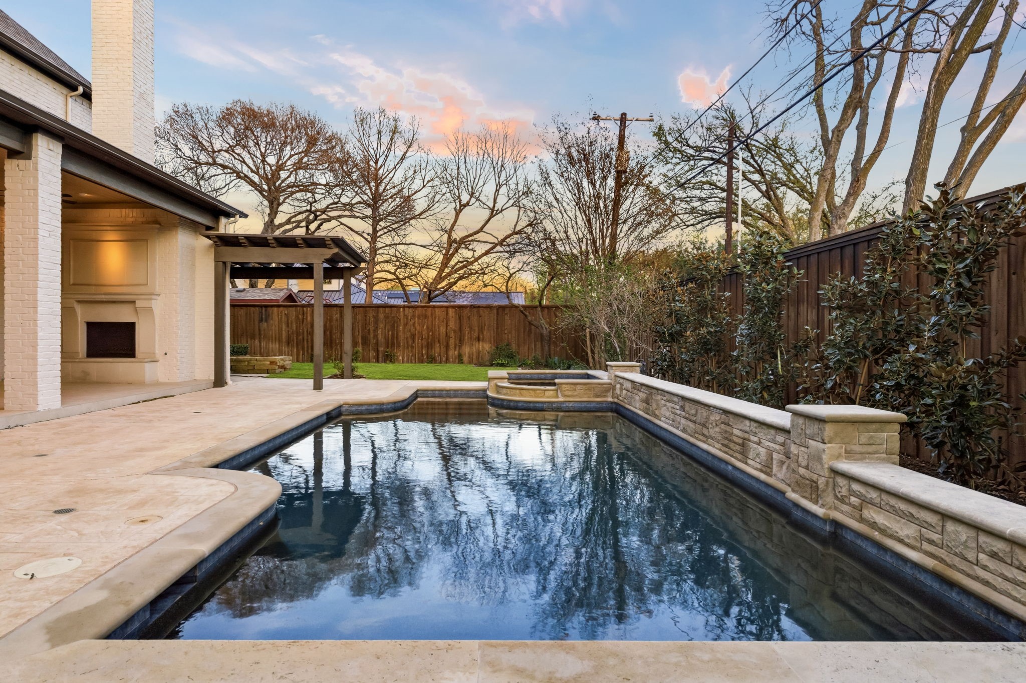 5724 Caladium Drive