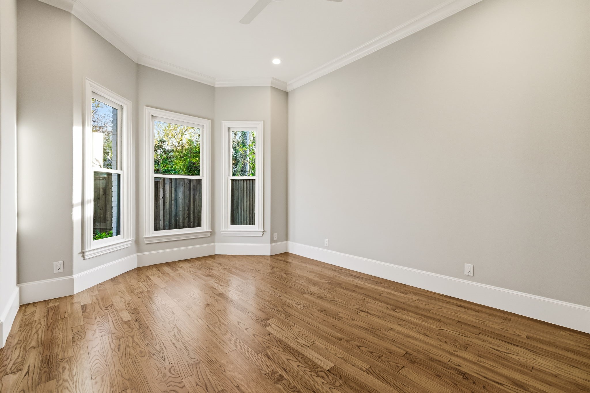 5724 Caladium Drive