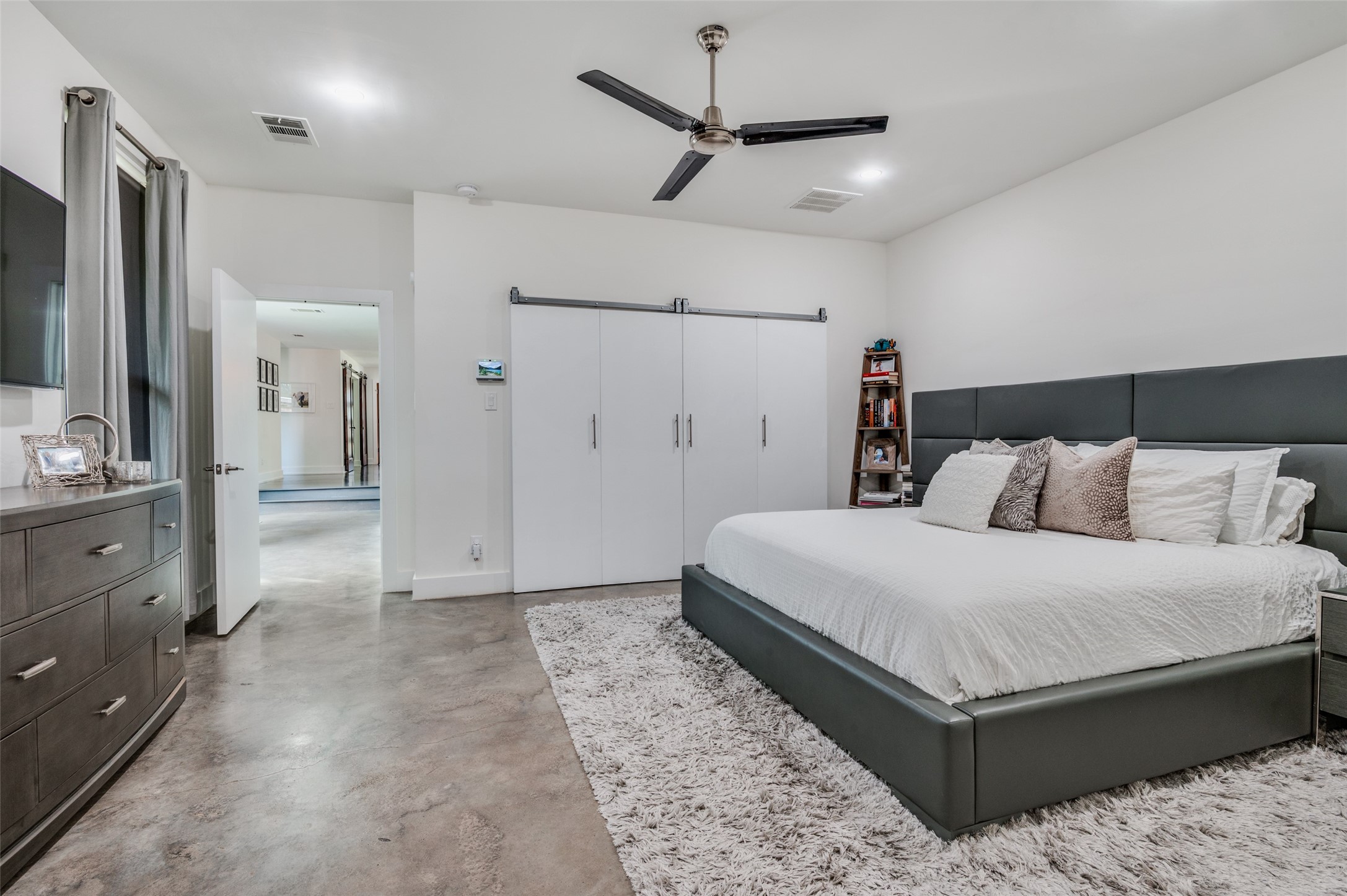 4015 Lively Lane