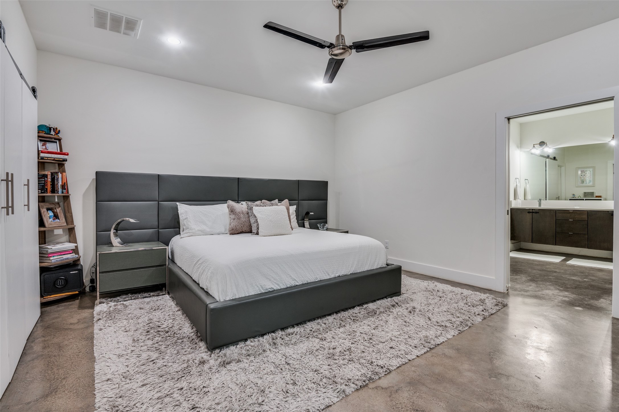 4015 Lively Lane