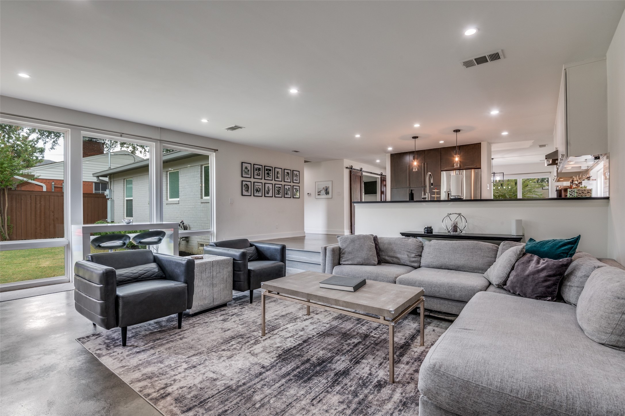 4015 Lively Lane