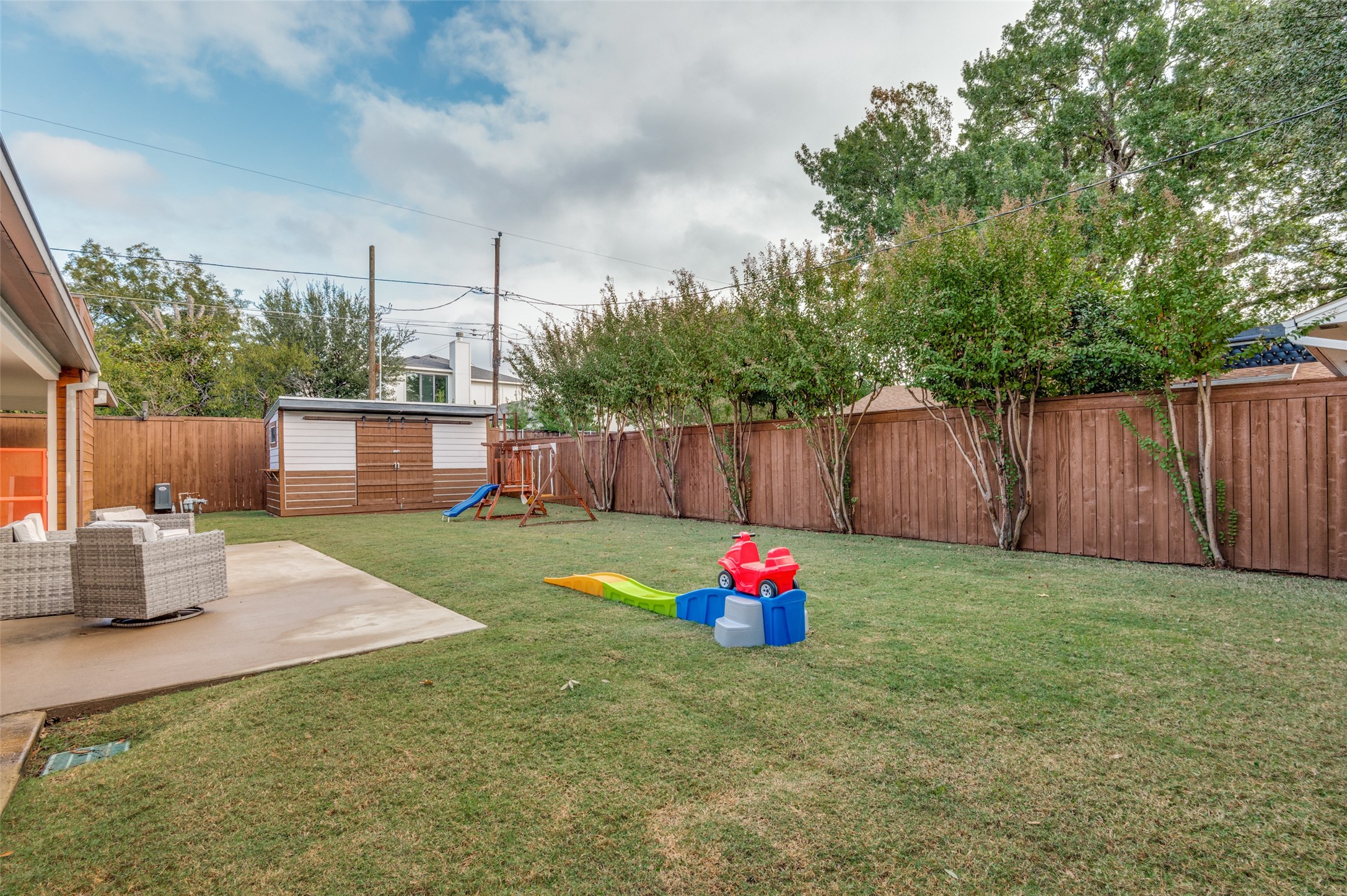 4015 Lively Lane