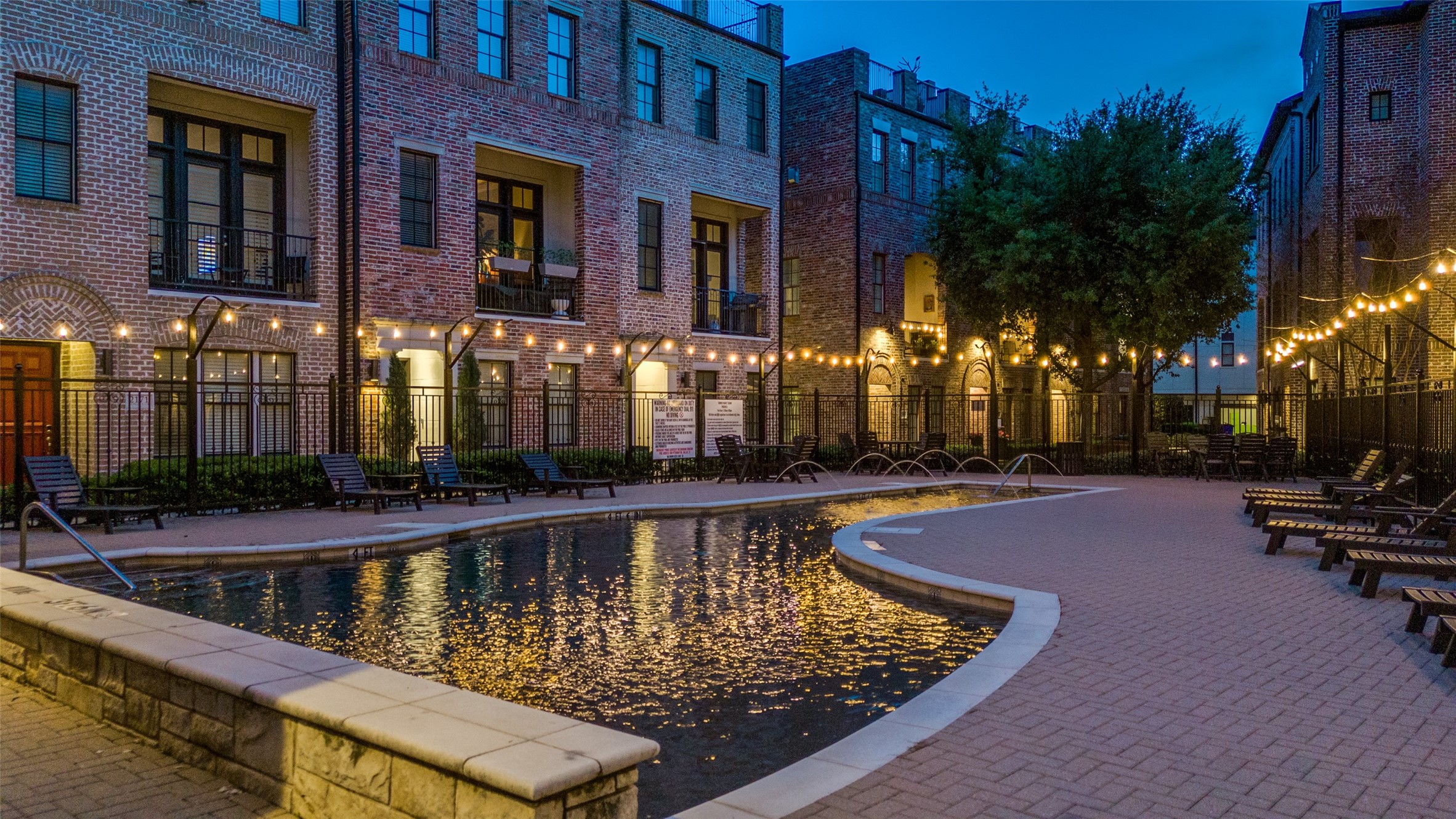 2110 Helsminster Drive Dallas TX