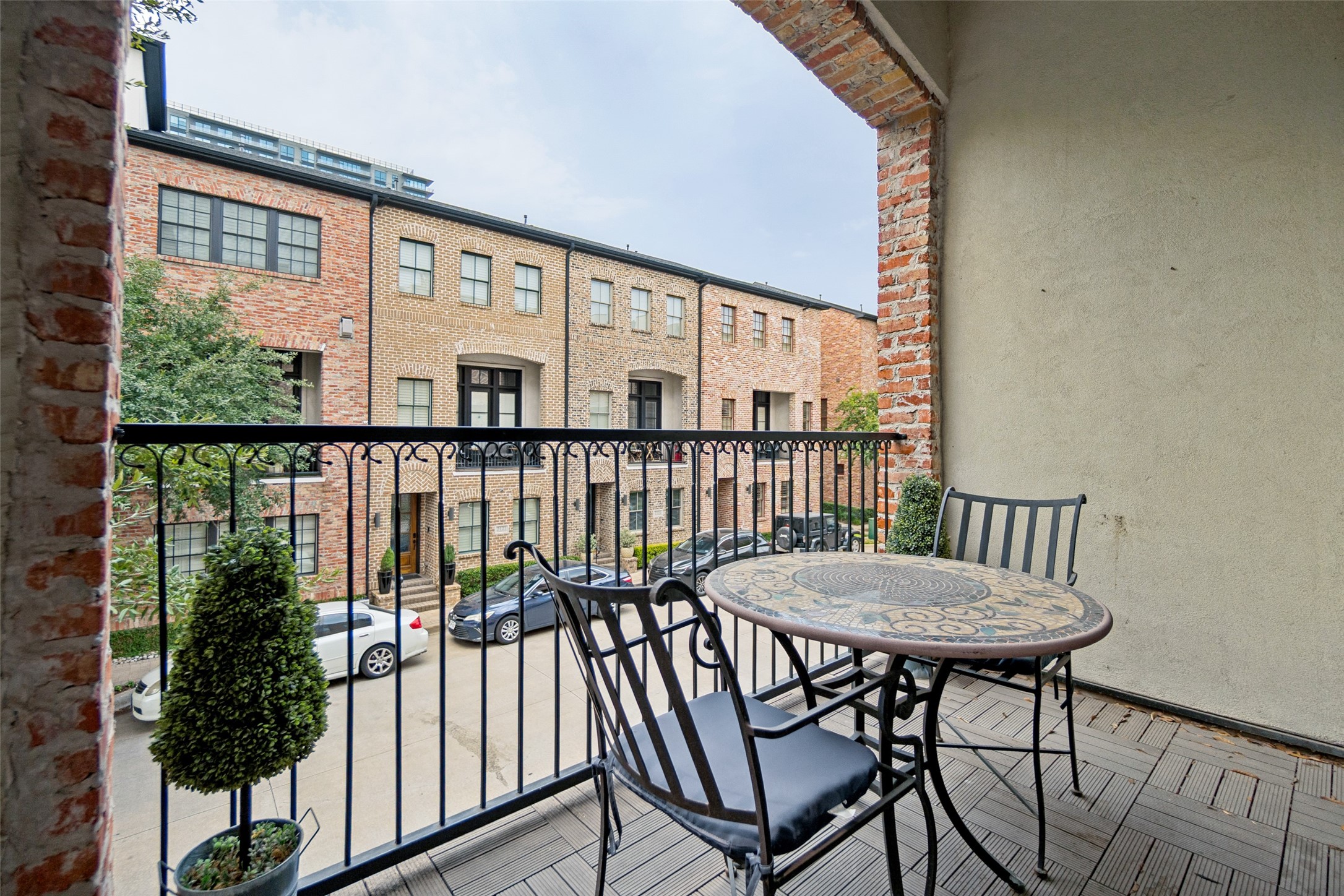 2110 Helsminster Drive
