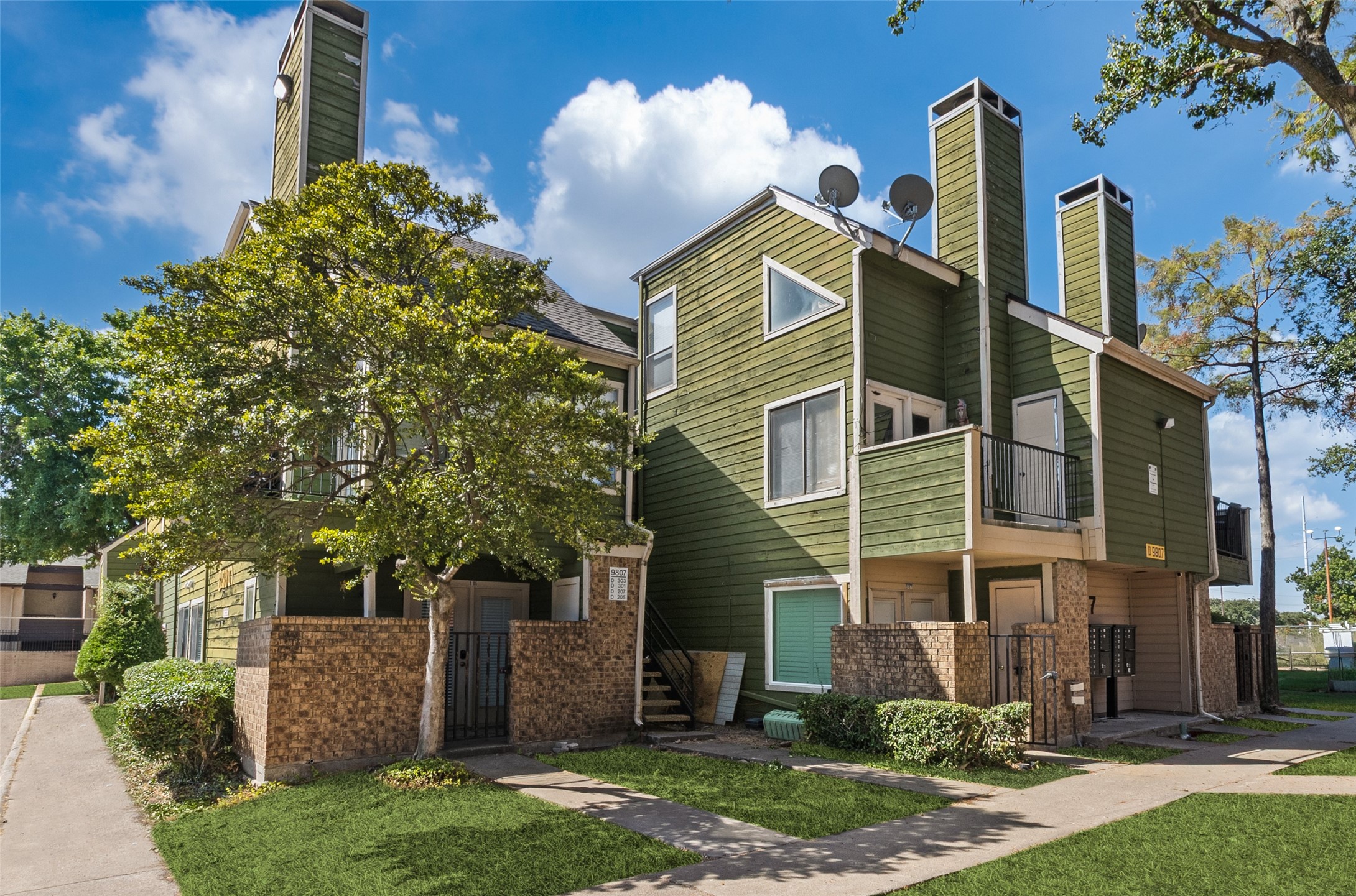 9807 Walnut Street D105