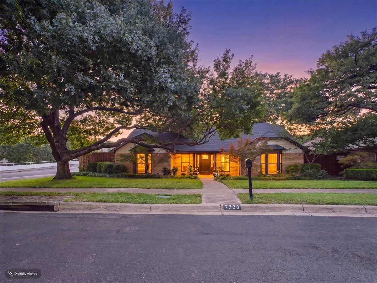 7738 Lemmonwood Drive Dallas TX