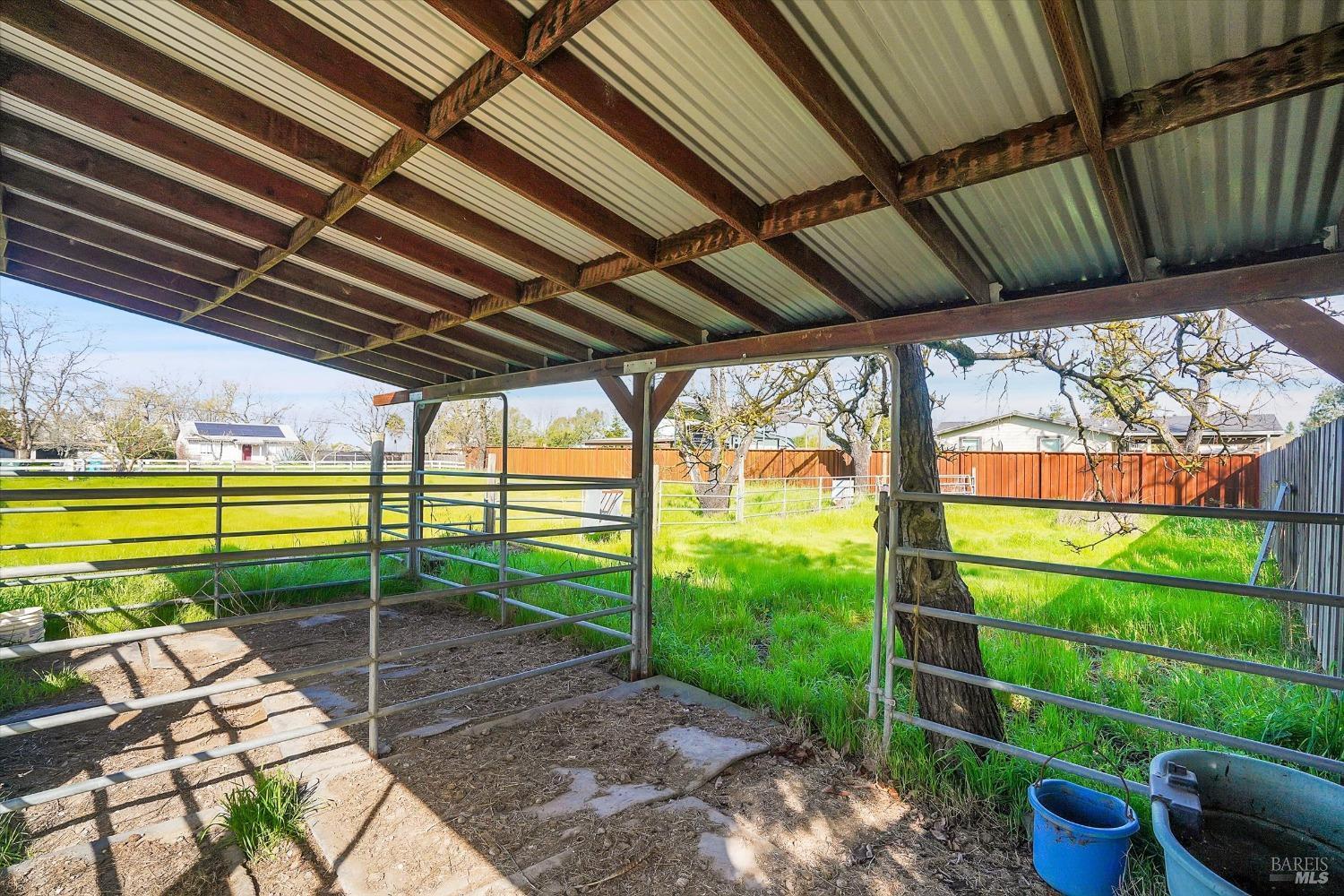 3638-3642 Moorland Ave