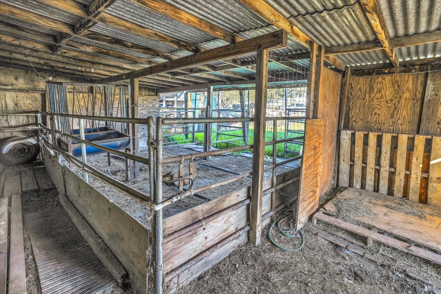 3638-3642 Moorland Ave