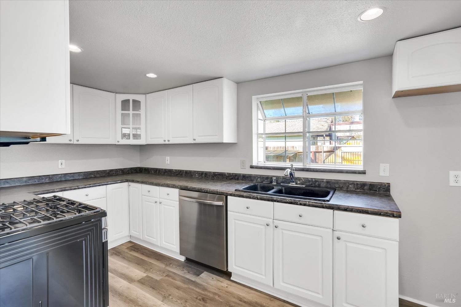 3638-3642 Moorland Ave