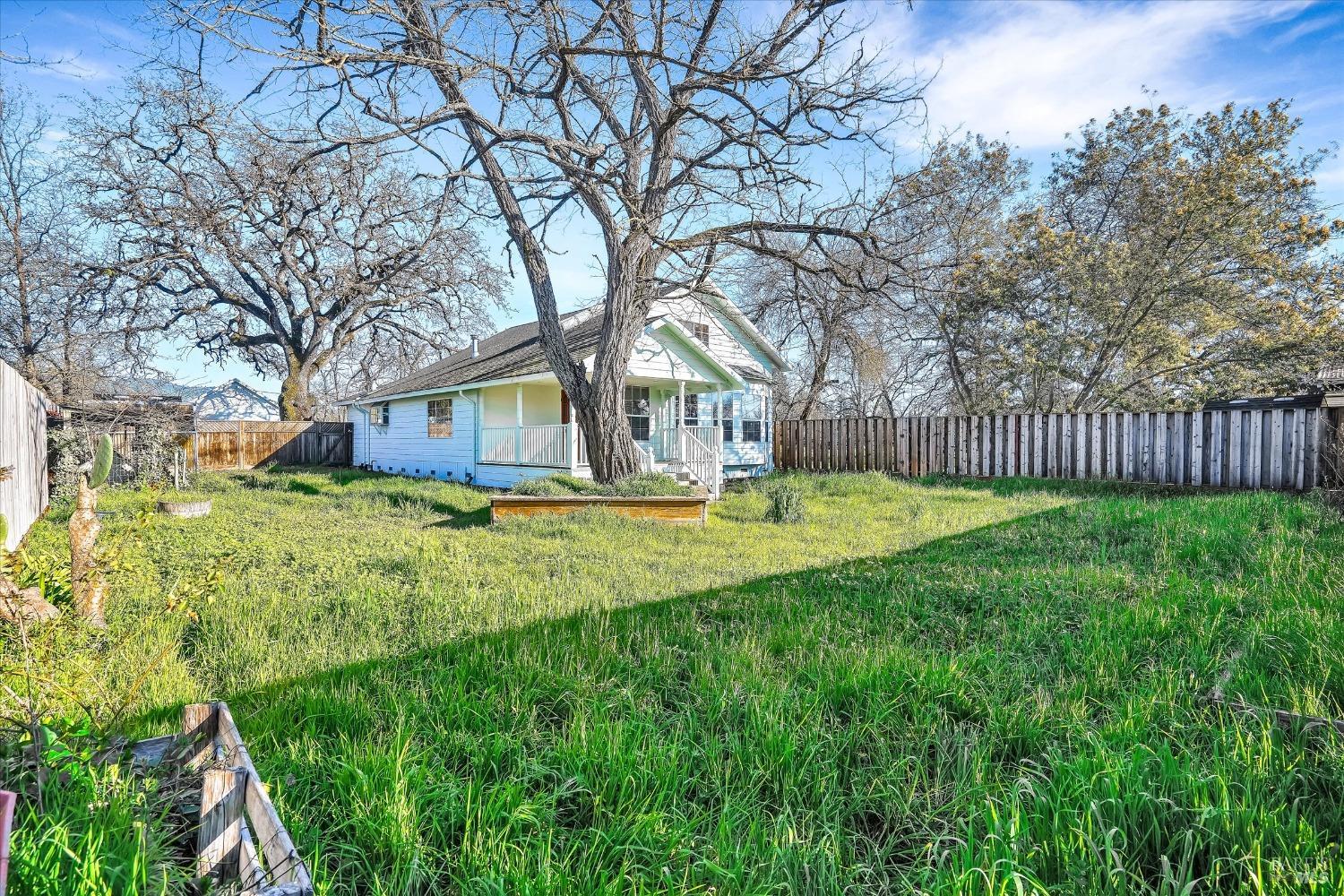 3638-3642 Moorland Ave