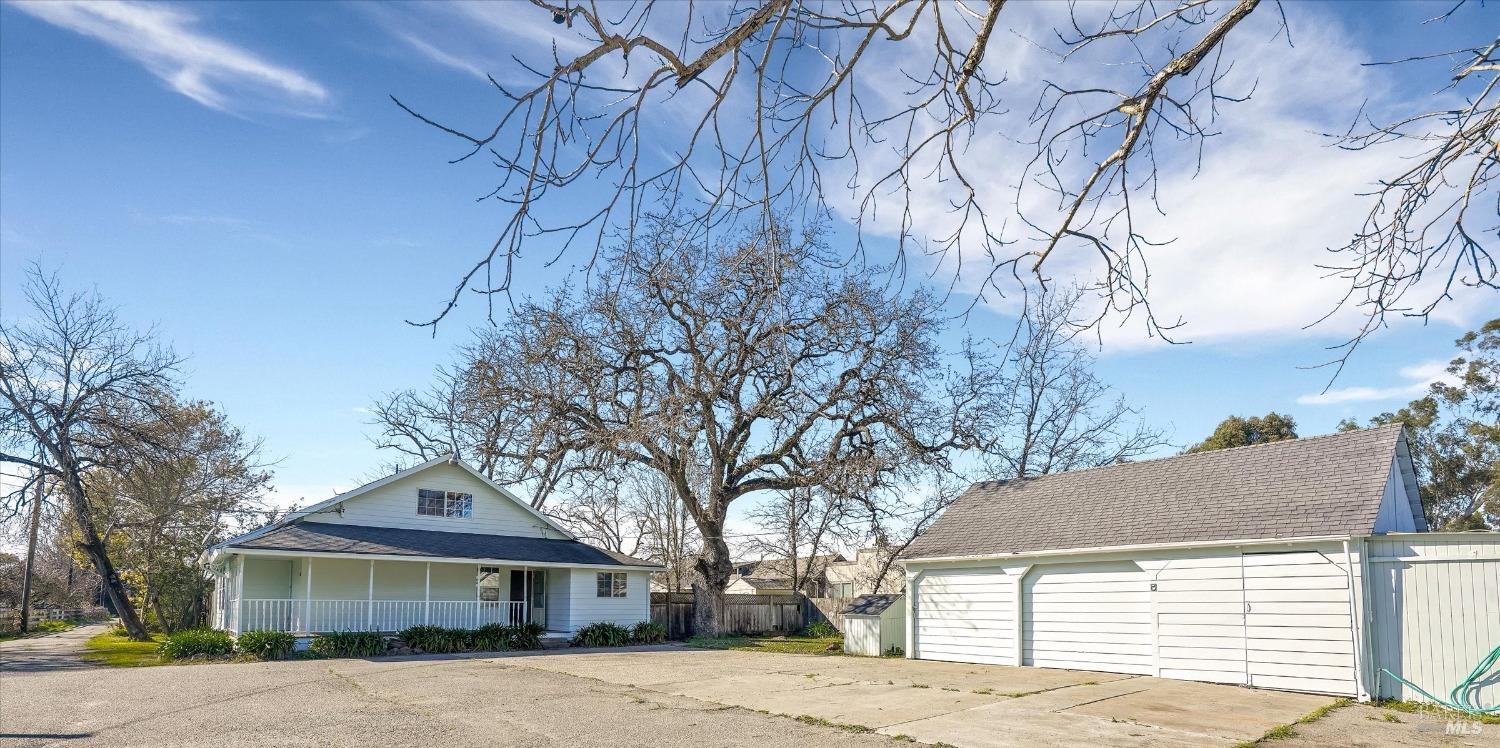 3638-3642 Moorland Ave