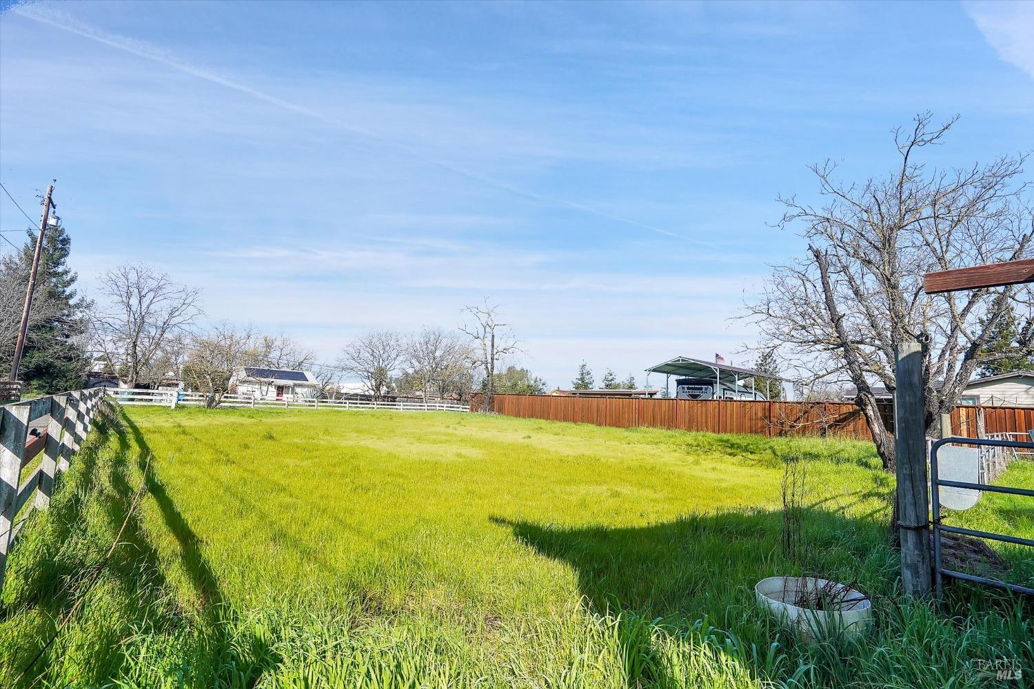 3638-3642 Moorland Ave