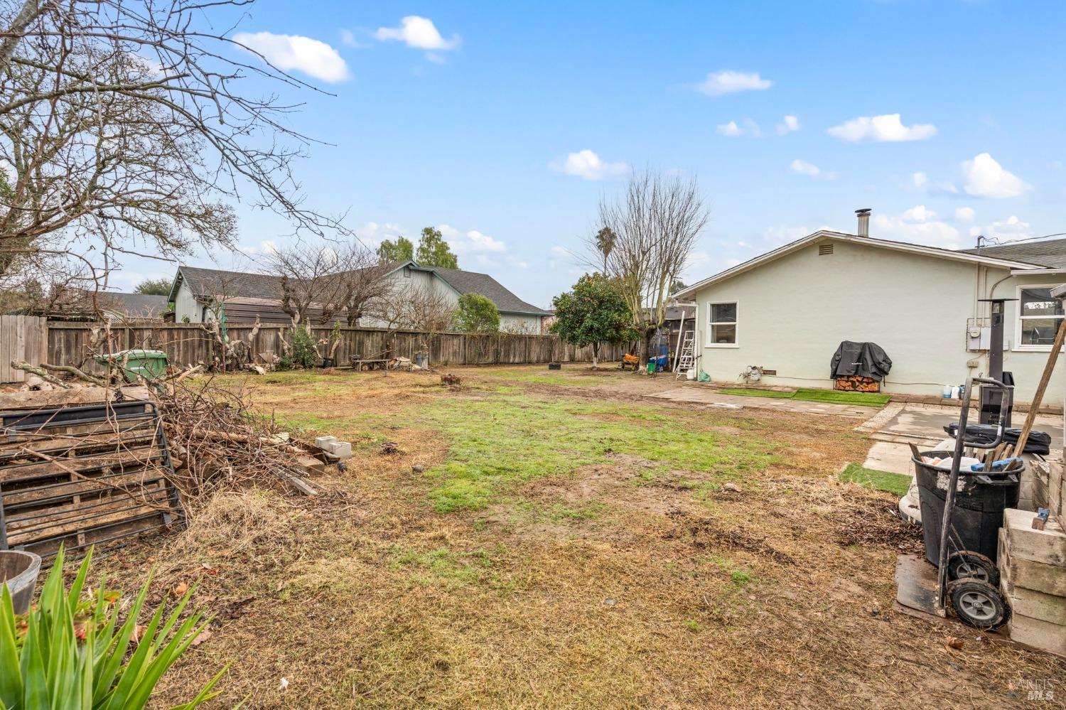 104 Windsor Palms Dr