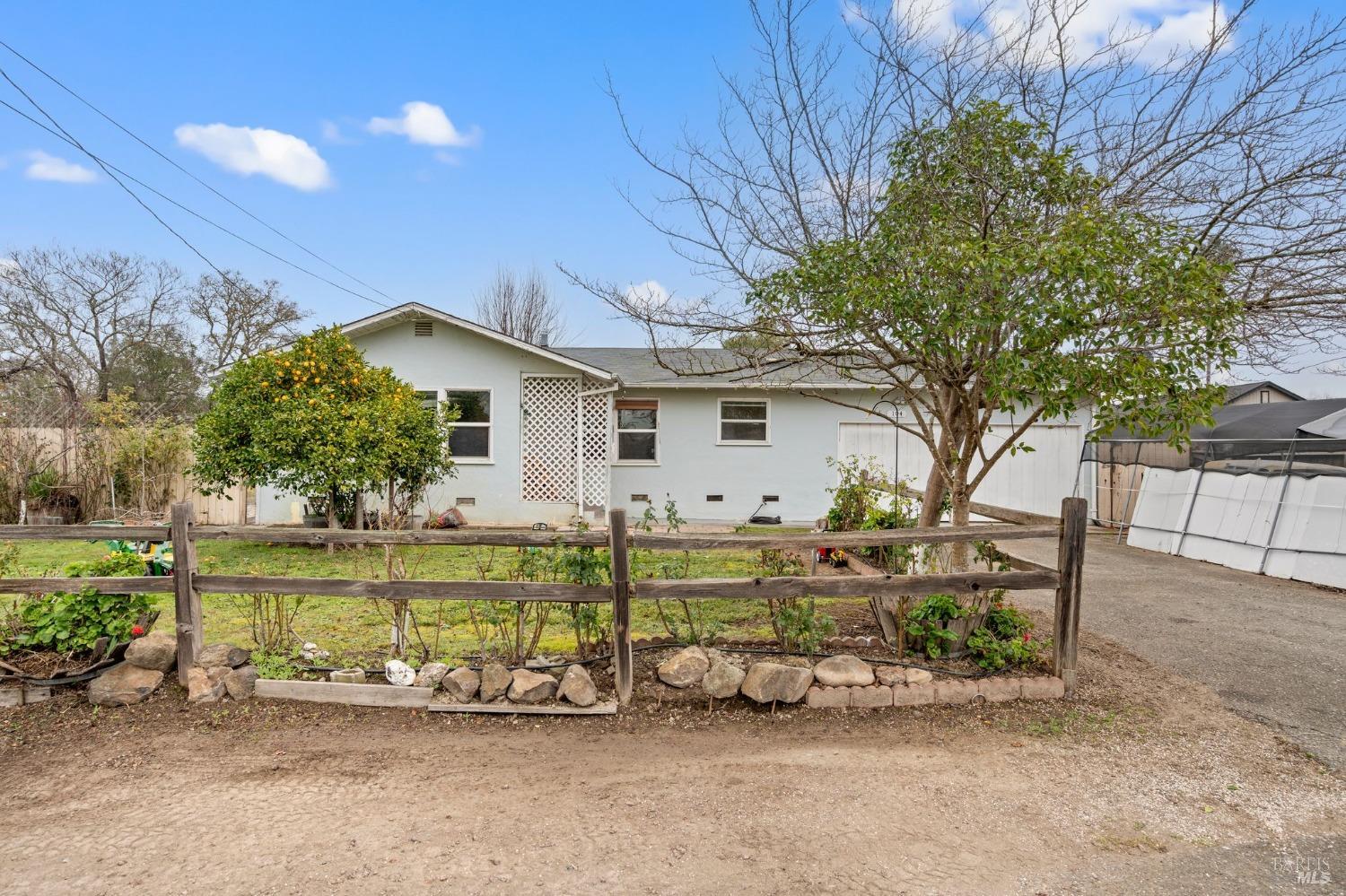 104 Windsor Palms Dr