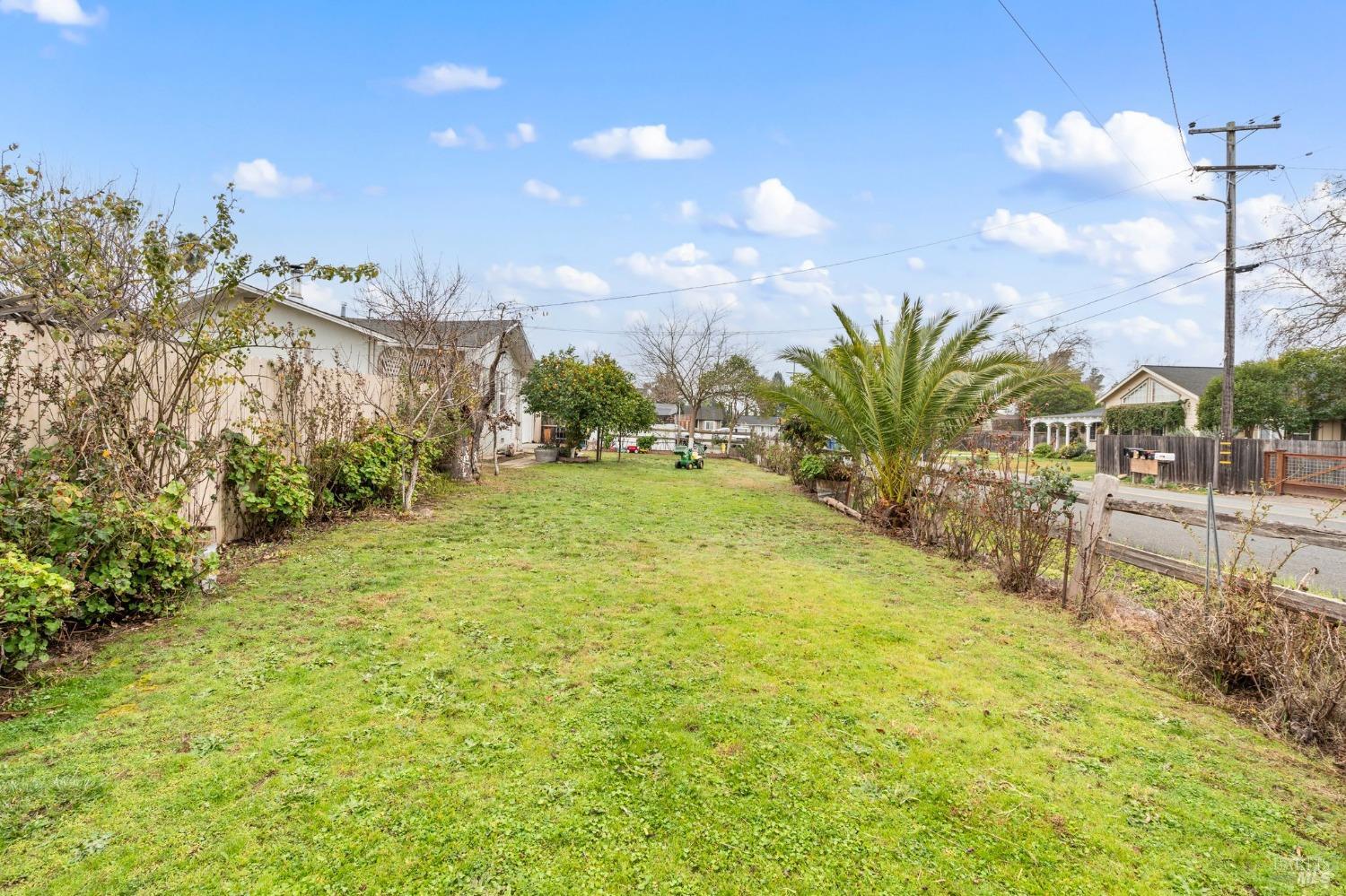 104 Windsor Palms Dr