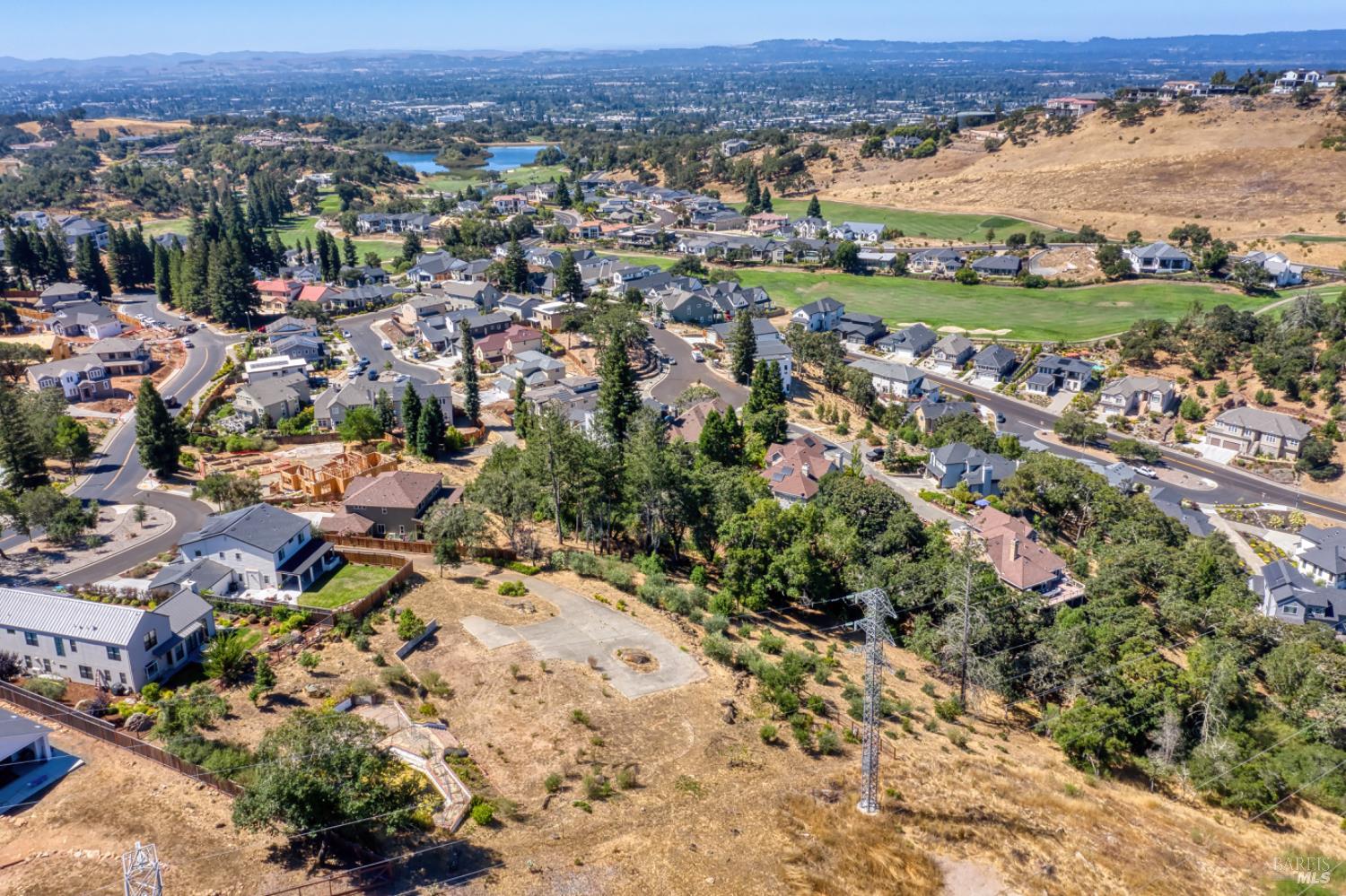 3687 Wyndemere Cir