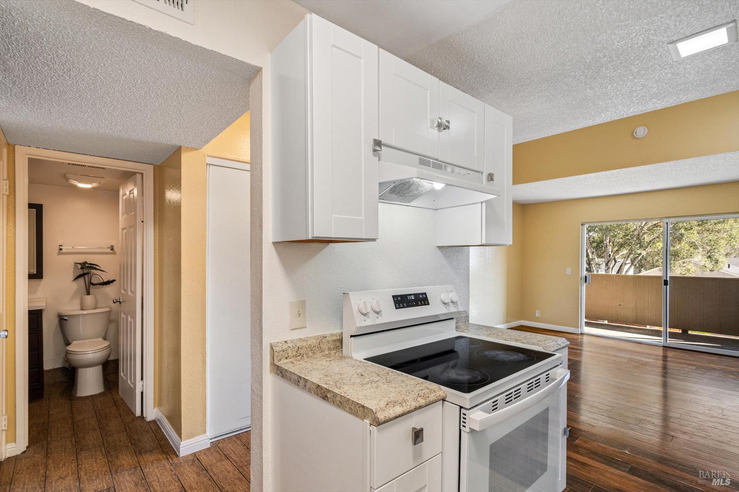 1370 Townview Avenue Unit: #305