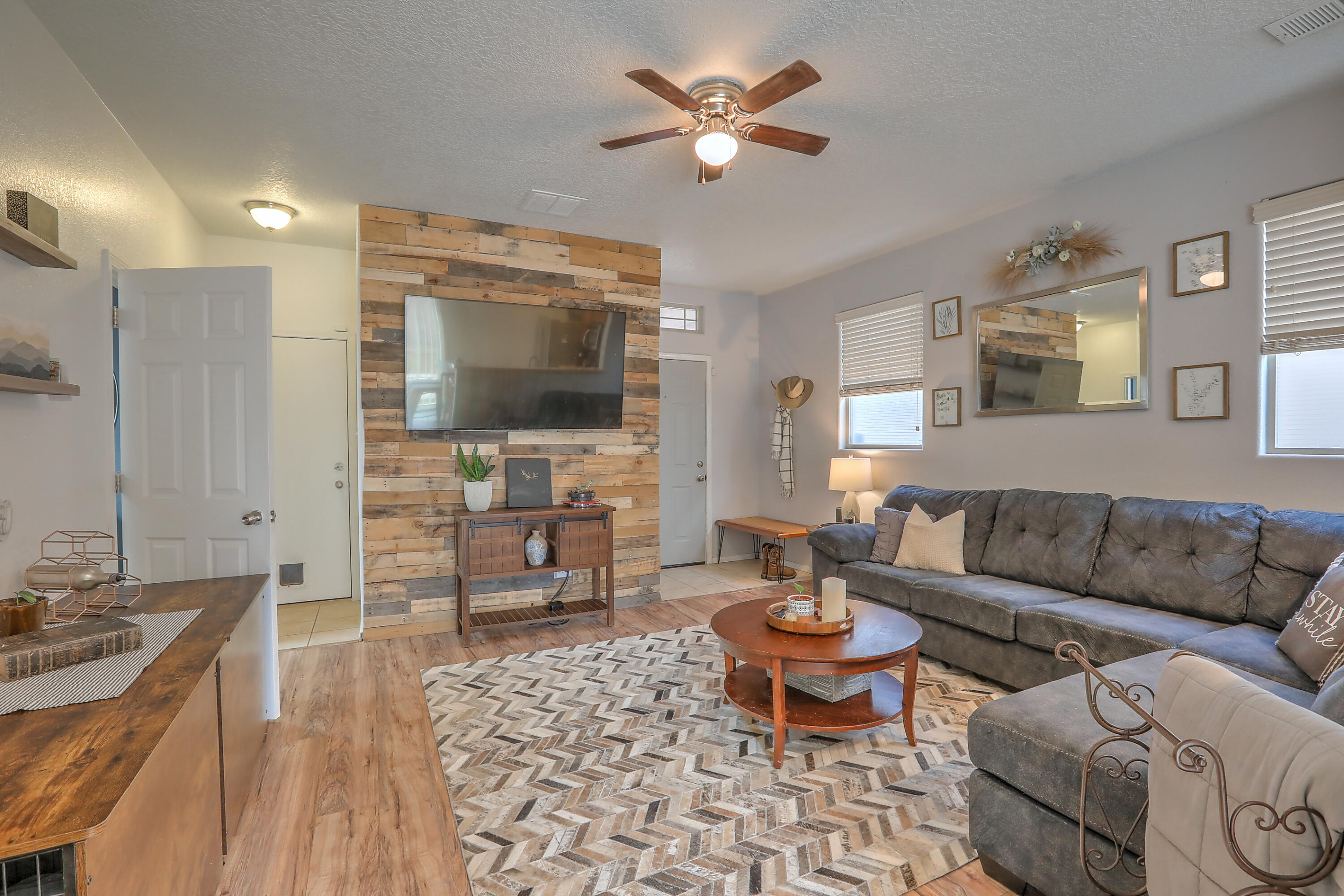 10630 Megafauna Road SW