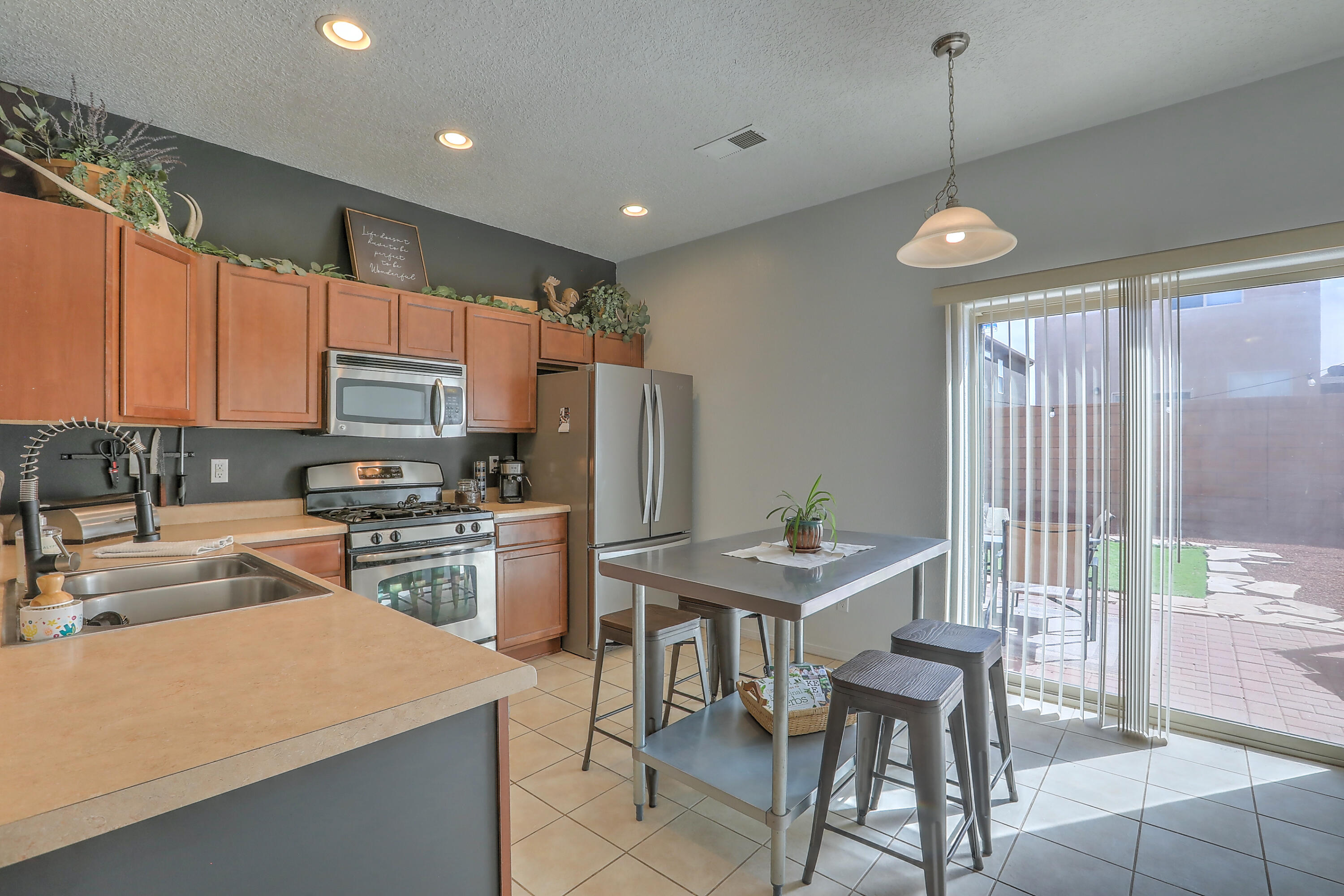 10630 Megafauna Road SW