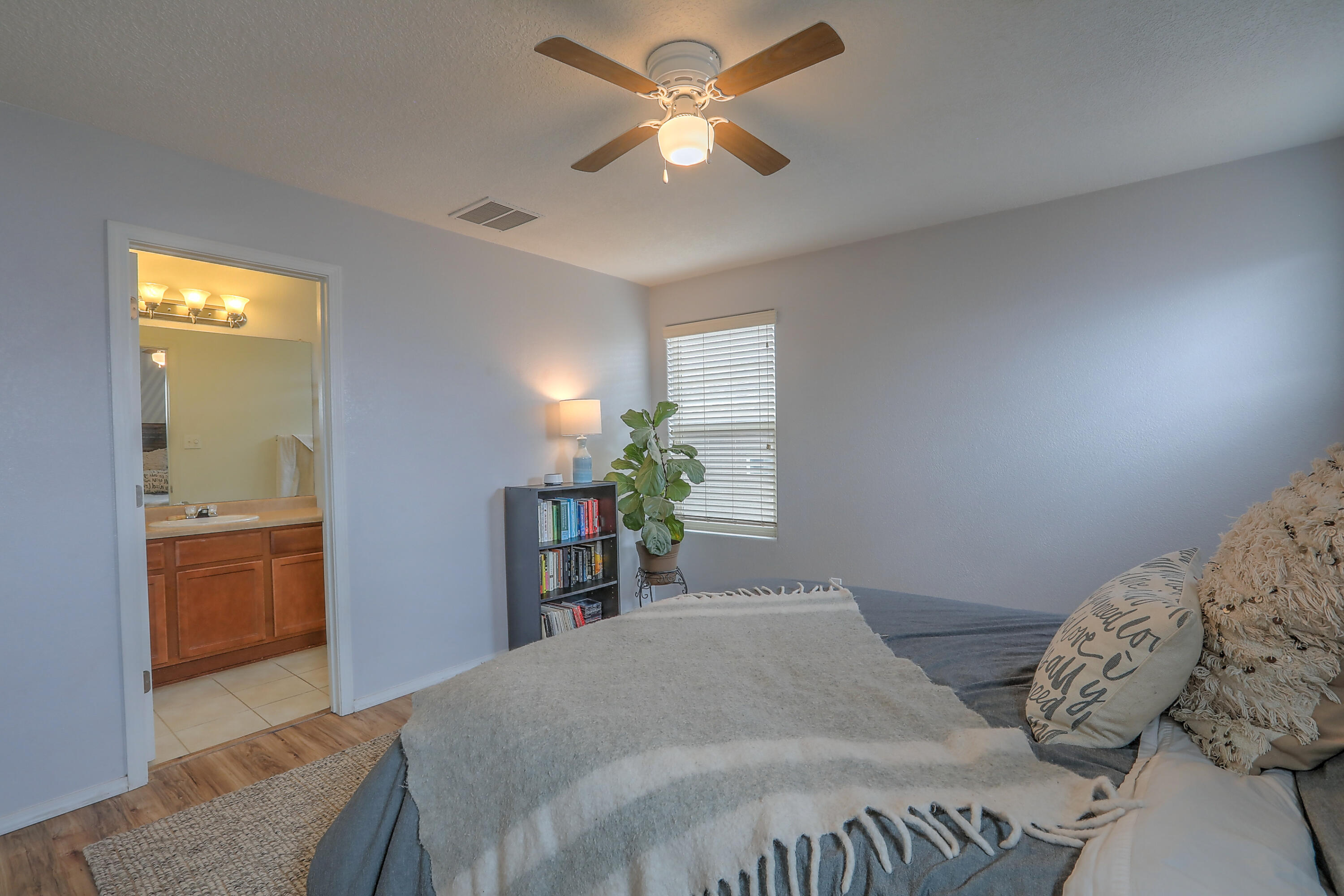 10630 Megafauna Road SW