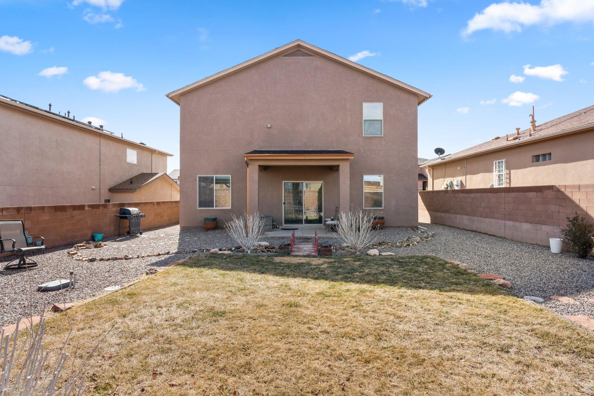 3625 Buckaroo Loop NE